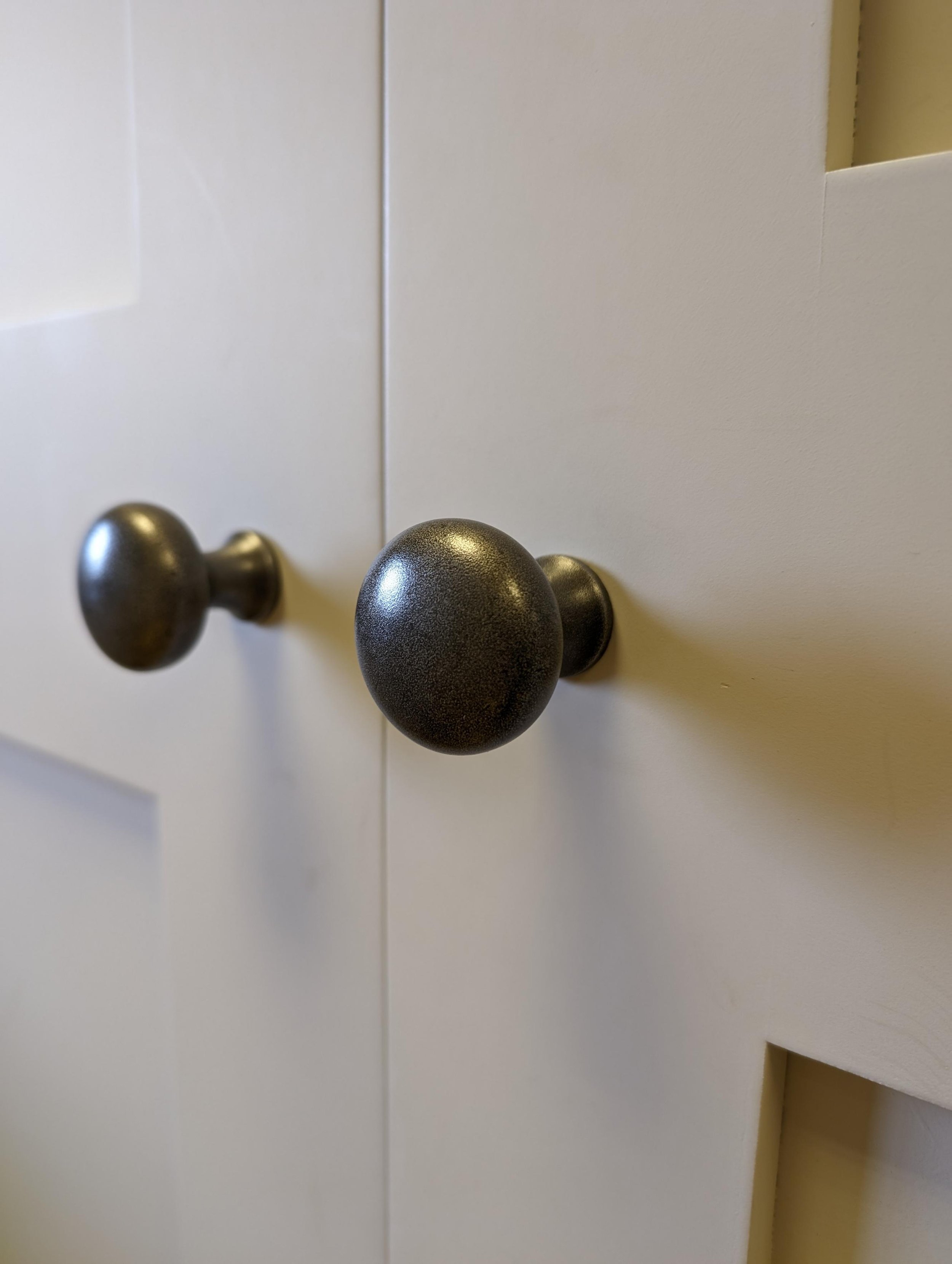 1. Plain Button Knob - Patine