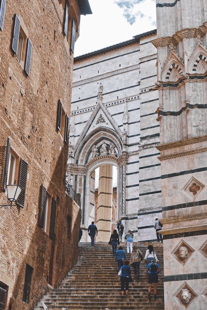 Duomo Stairs.jpg