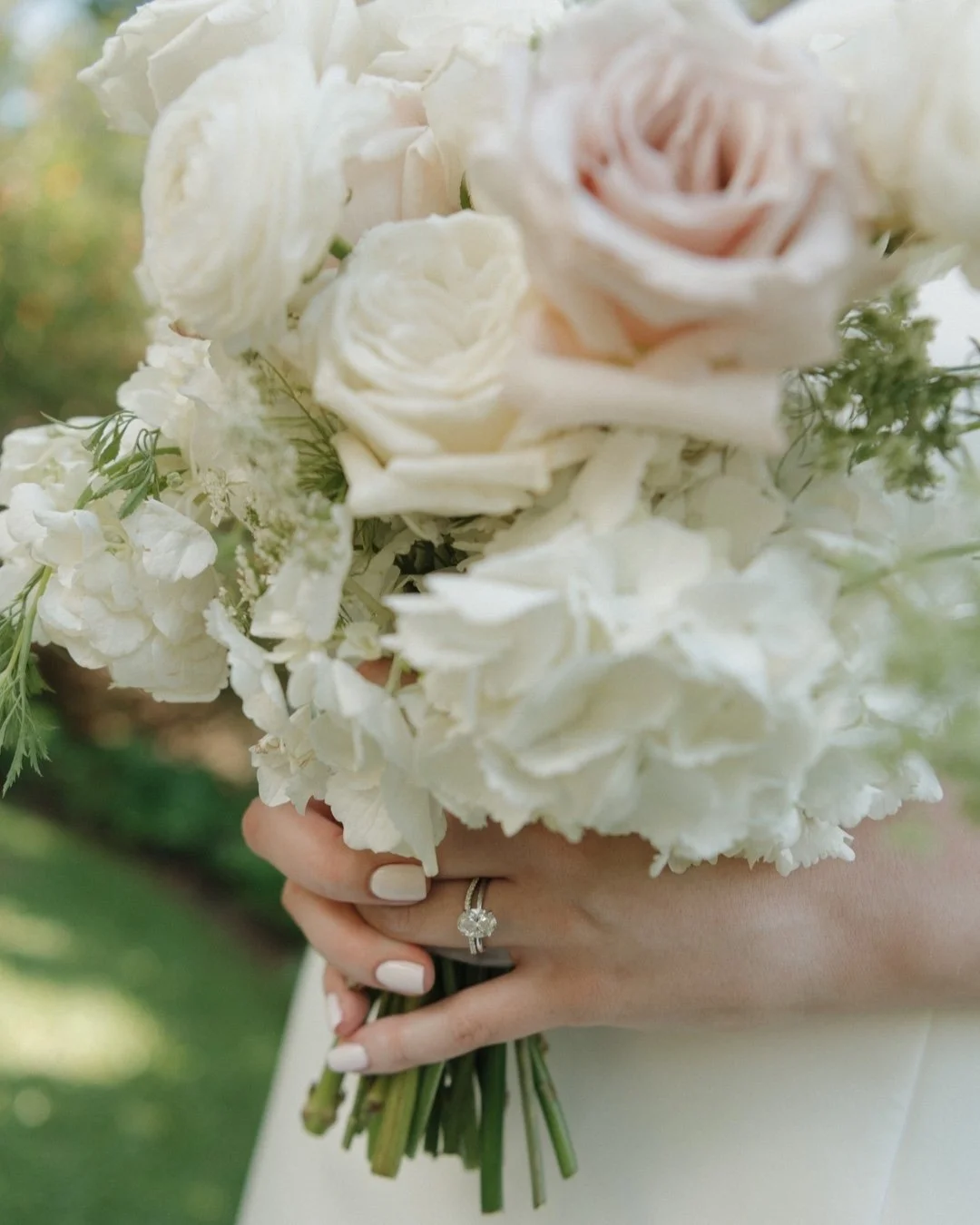 still here ☁️🌸 have been a little quiet while i focused on client work &amp; planning our wedding that was in may! a dream weekend that i want to relive again and again!

Photo @emmabluephotography
Florals @bubblyandbrighteventdesign
Planners @neara