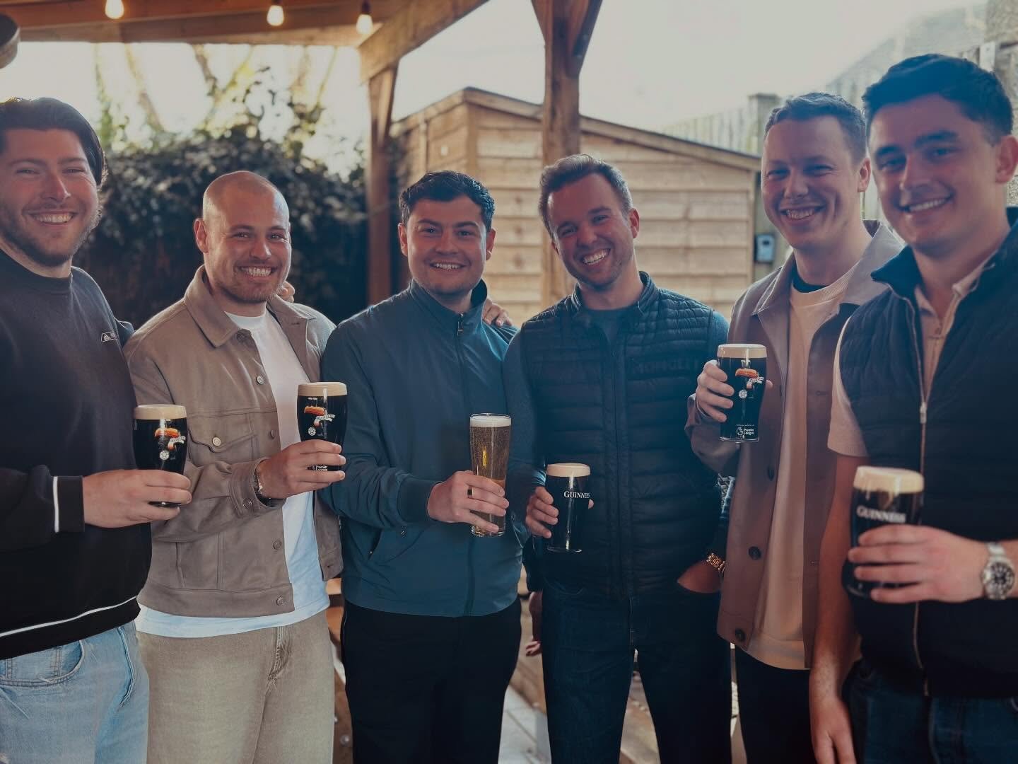 The real test of friendship&hellip;

5 order Guinness&hellip;
1 stands strong 🍺😂

Respect or red flag? 🚩 let us know your thoughts below 👇

See you from 2pm 👀