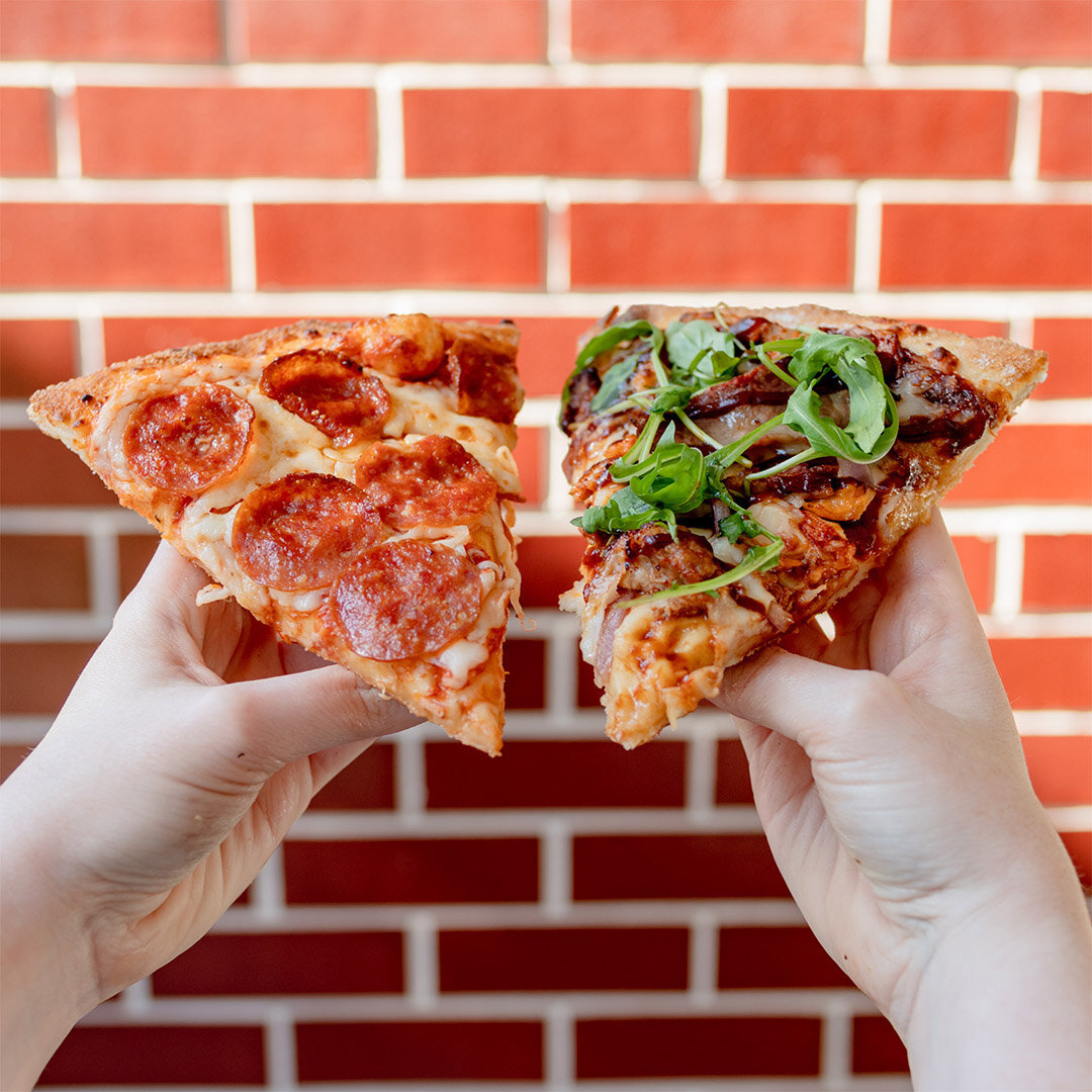 The hardest choice requires the strongest will!
Which @dominos_au pizza would you choose?

#WiltonPlaza #Dominospizza #WiltonPizza #pepperonipizza #toughdecisions #dominospizza #veggiepizza #pizzachef