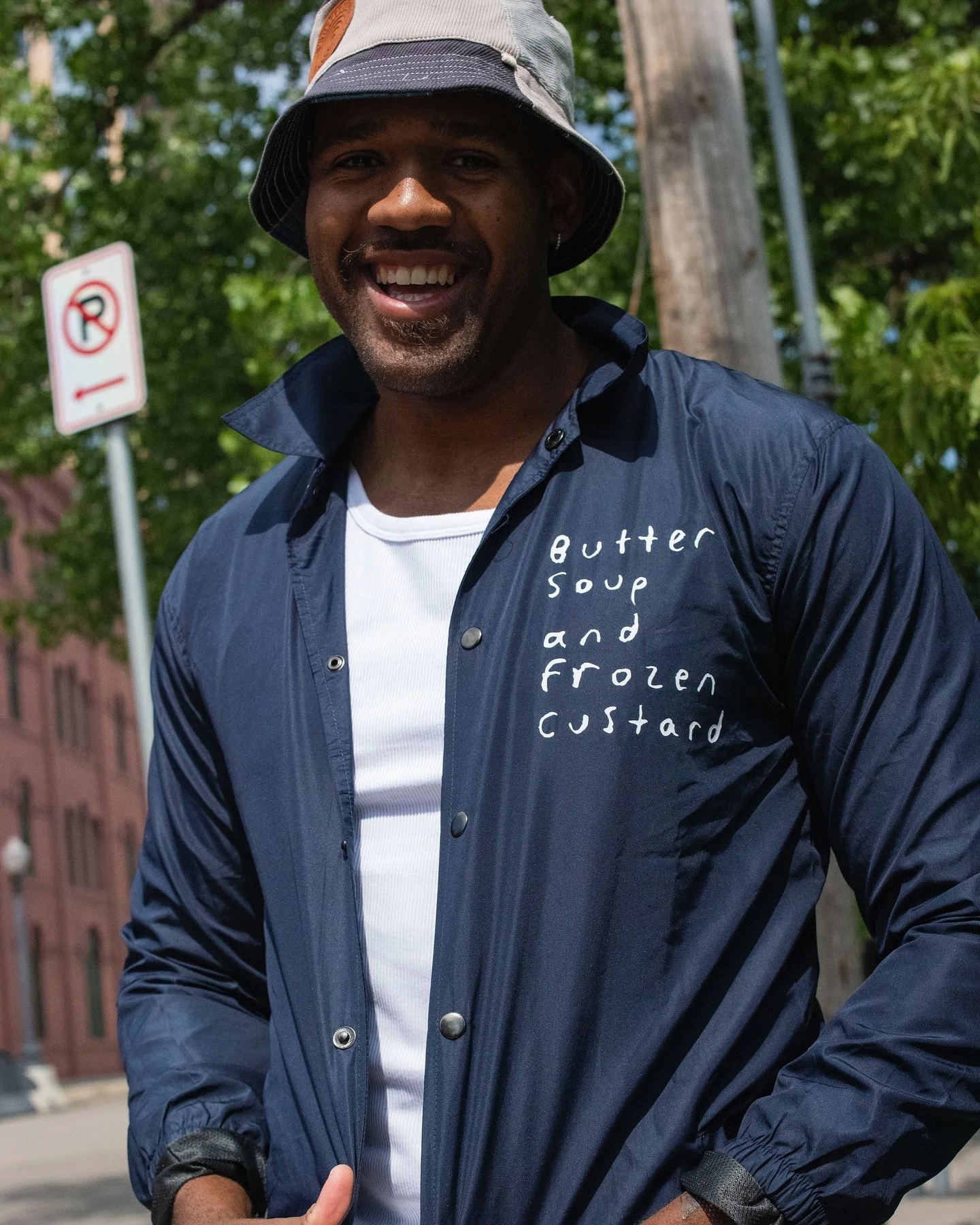 🎉 GIVEAWAY ALERT! 🎉

✨ Win clothing for free! ✨

👉 Follow us, repost this post on your story, and tag @buttersoupandfrozencustard account for a chance to win clothing pieces that will elevate your wardrobe! 🛍️

Ends on 7/29/24 Noon EST

#giveaway