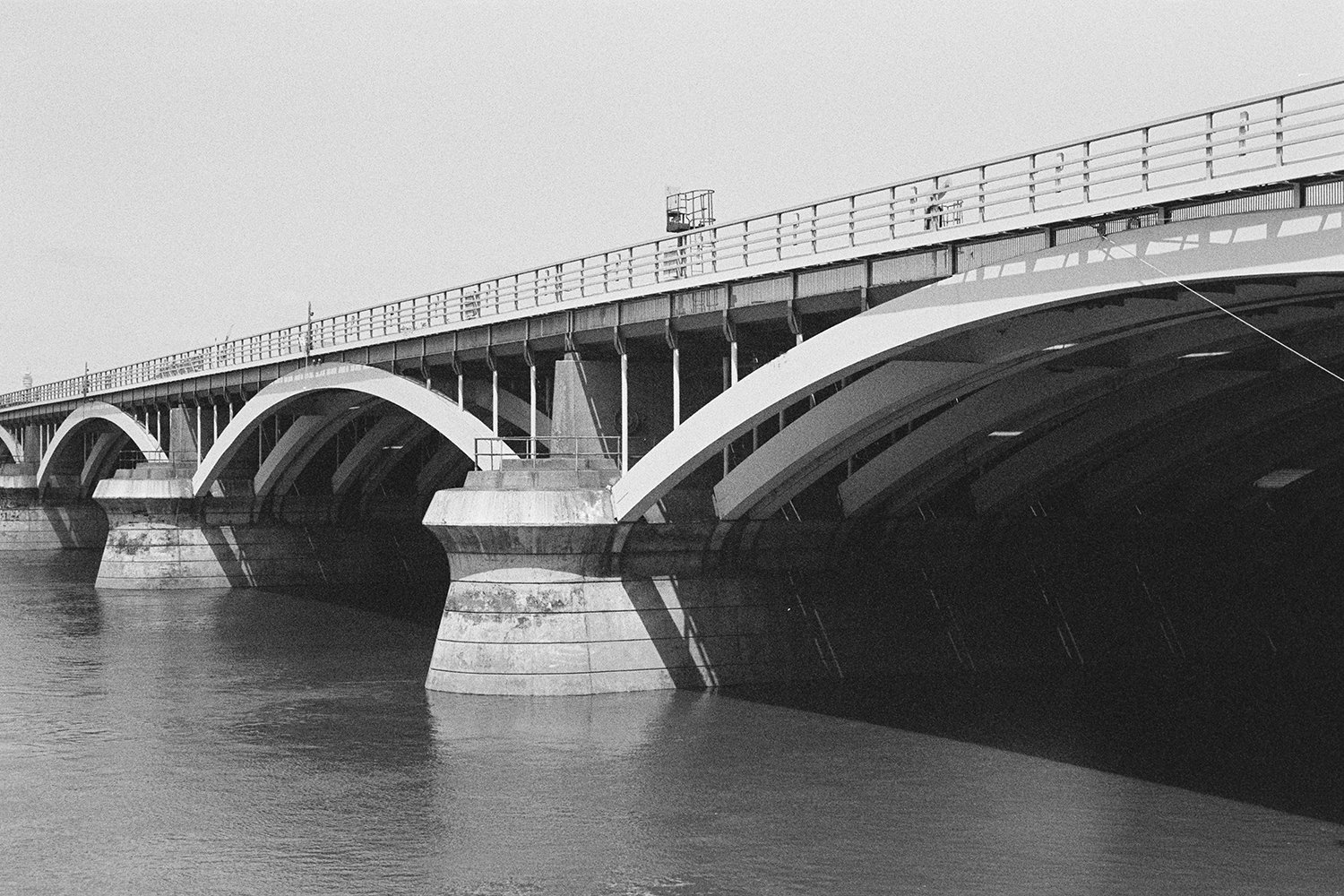 lee-mundy-grosvenor-railway-bridge-0041-w1500px.jpg