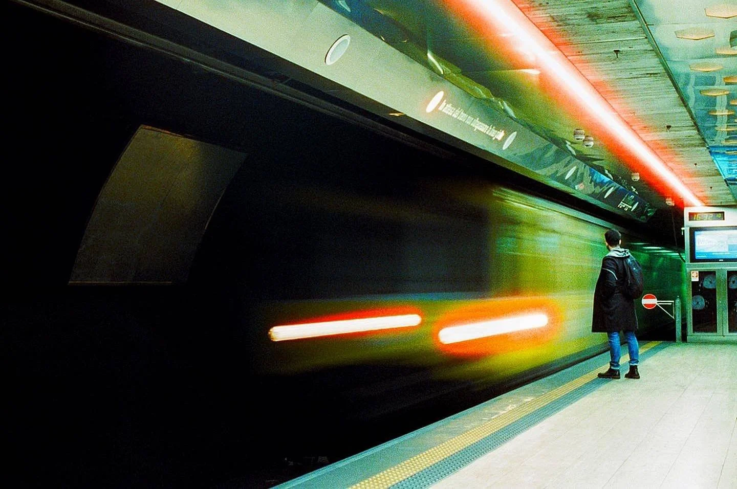 cinestill 800 2].jpg