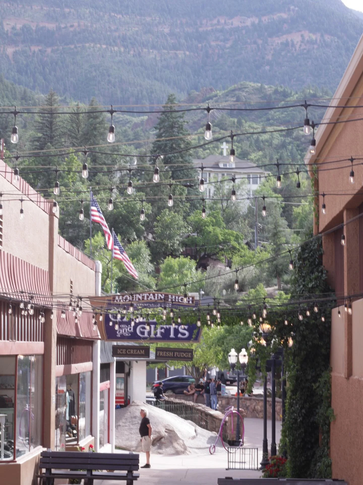One of our favorite places to spend time in when we&rsquo;re up at the houses is Manitou Springs - with shopping and plenty of delicious eats, it&rsquo;s a fun visit. We&rsquo;ll post our guide to Manitou Springs on our website very soon! #mountains 