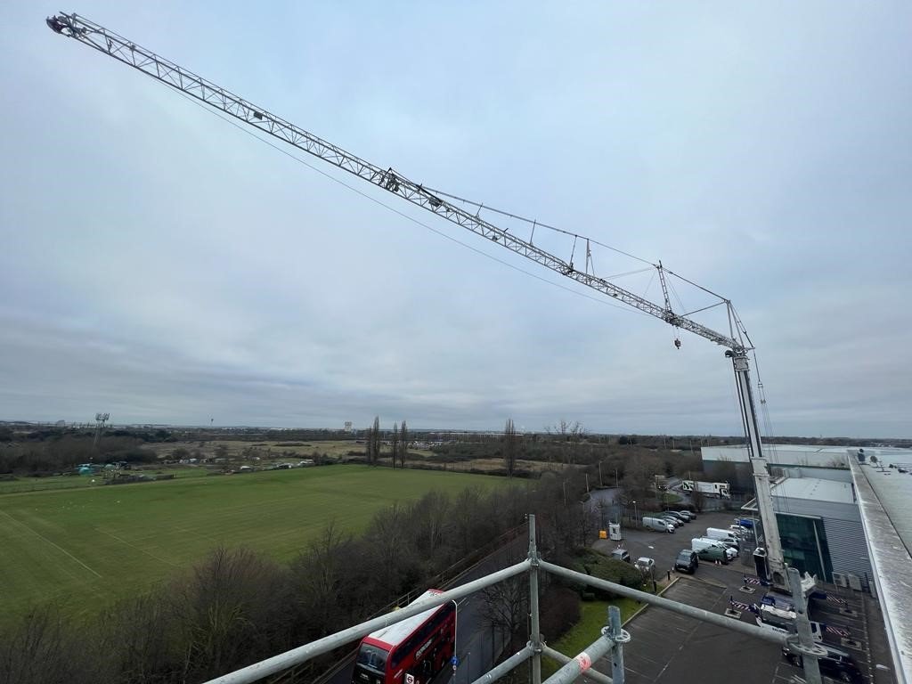 Klimatec installs 16 condensers onto roof — Klimatec Limited