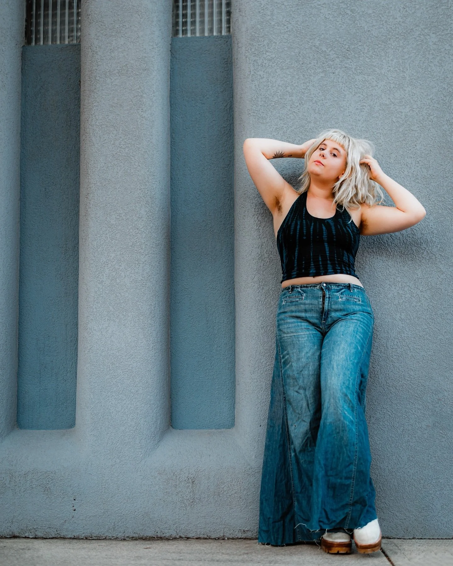 Act ✌️ 
Trinitys Hippy Headshots ☮️ 
This gal is going places so we used her senior portraits session to sneak in some headshots. 

#headshots 
#downtownlongmont 
#longmontphotographer 
#bouldercolorado 
#theaterkids