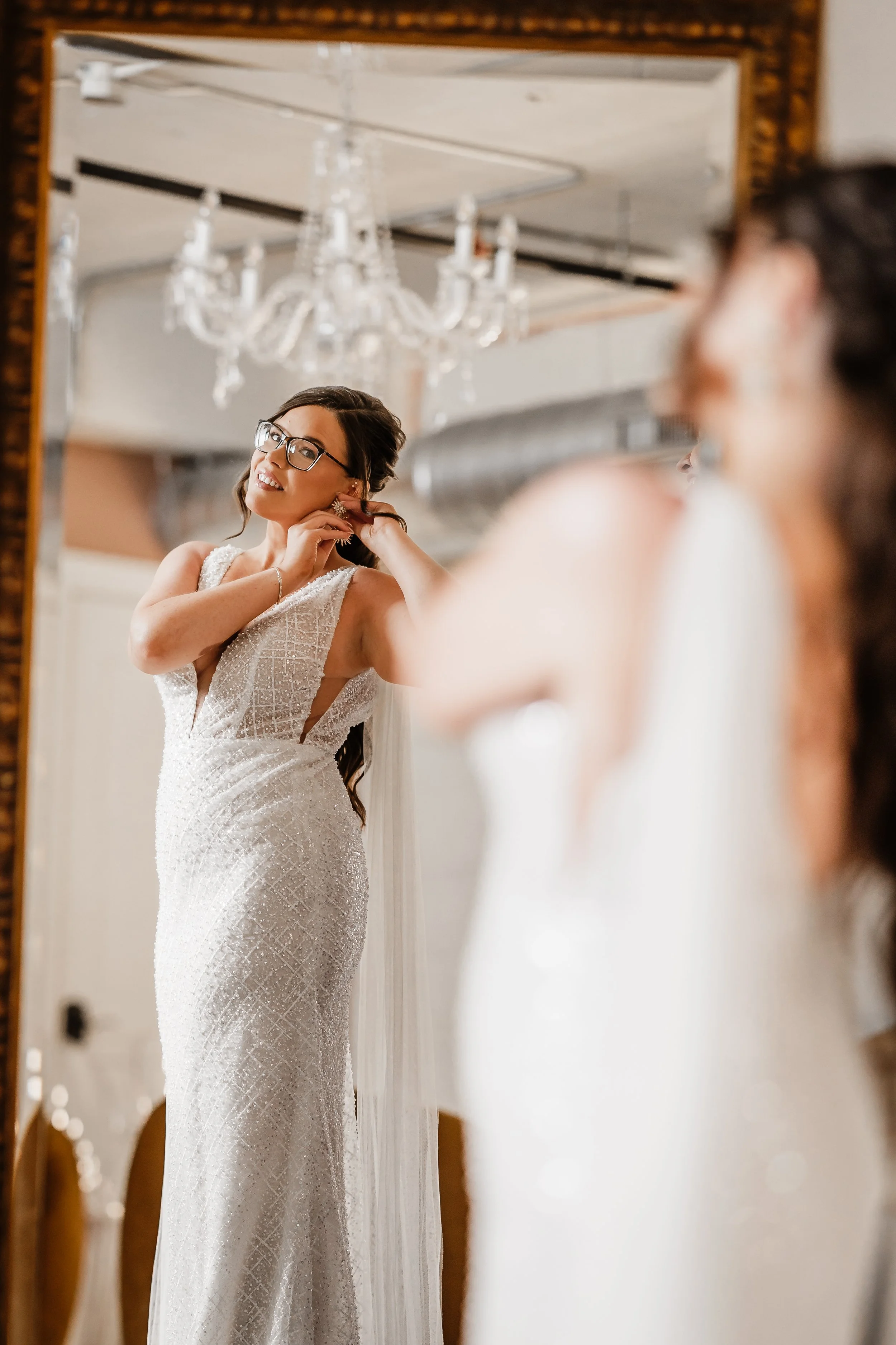 Bride in Longmont Colorado at the St. Vrain wedding venue, getting ready.