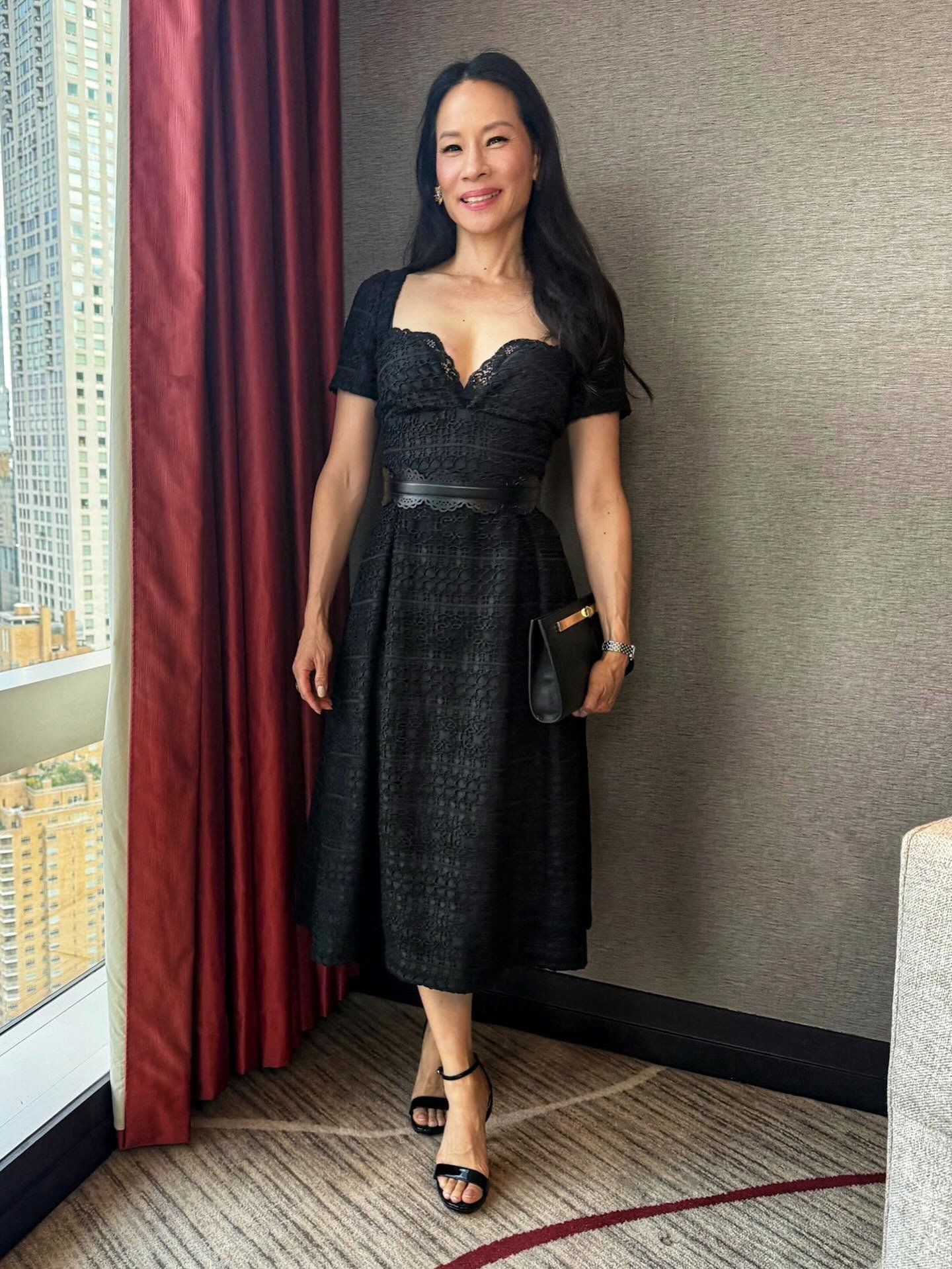 @tribeca fashion @_leeharris_ 

Look 1

Dress @eliesaabworld 
Shoes @ninewest 
Jewelry @lorraineschwartz 
Bag @stuartweitzman 
Hair by @lonavigi 

Look 2

Dress @31philliplim 
Boots @aldo_shoes 
Jewelry @jennifermillerjewelry 
Bag @Markcross 
Hair by