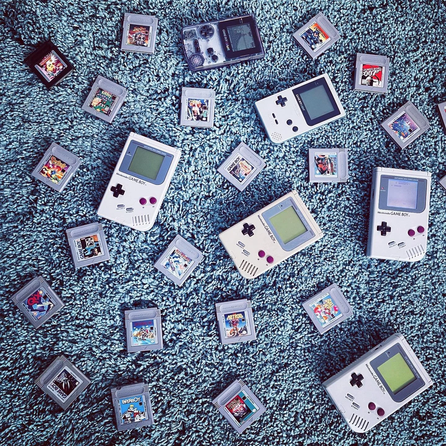 Impromptu Sunday afternoon reminiscence. #gameboy #gameboycolor #gameboylight #retrogaming