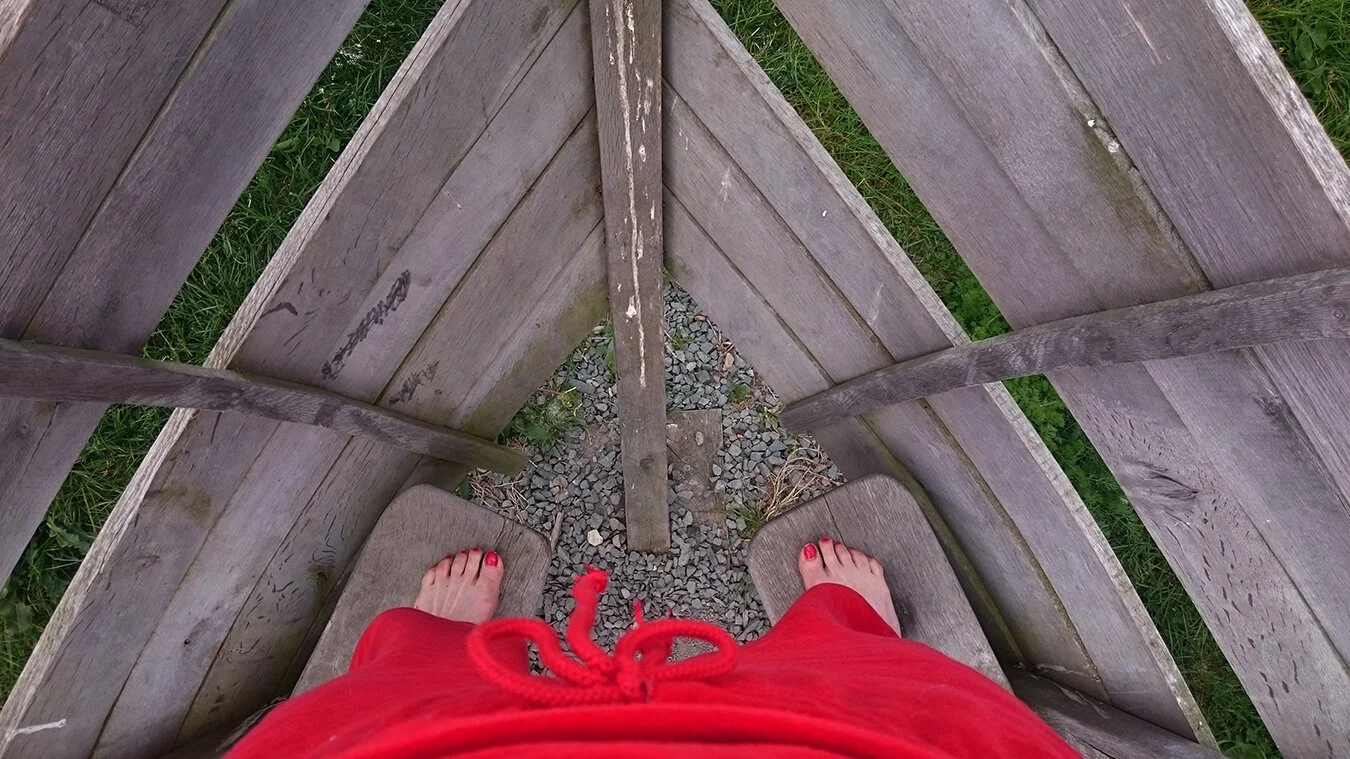 my feet down (7).jpg