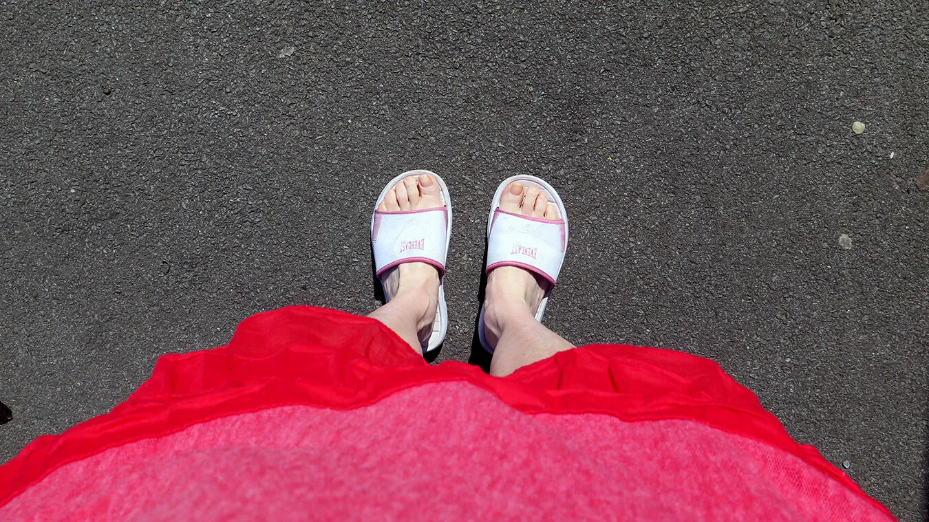 my feet down (19).jpg
