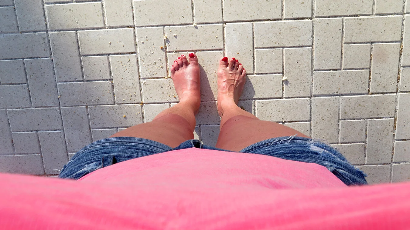 my feet down (37).jpg