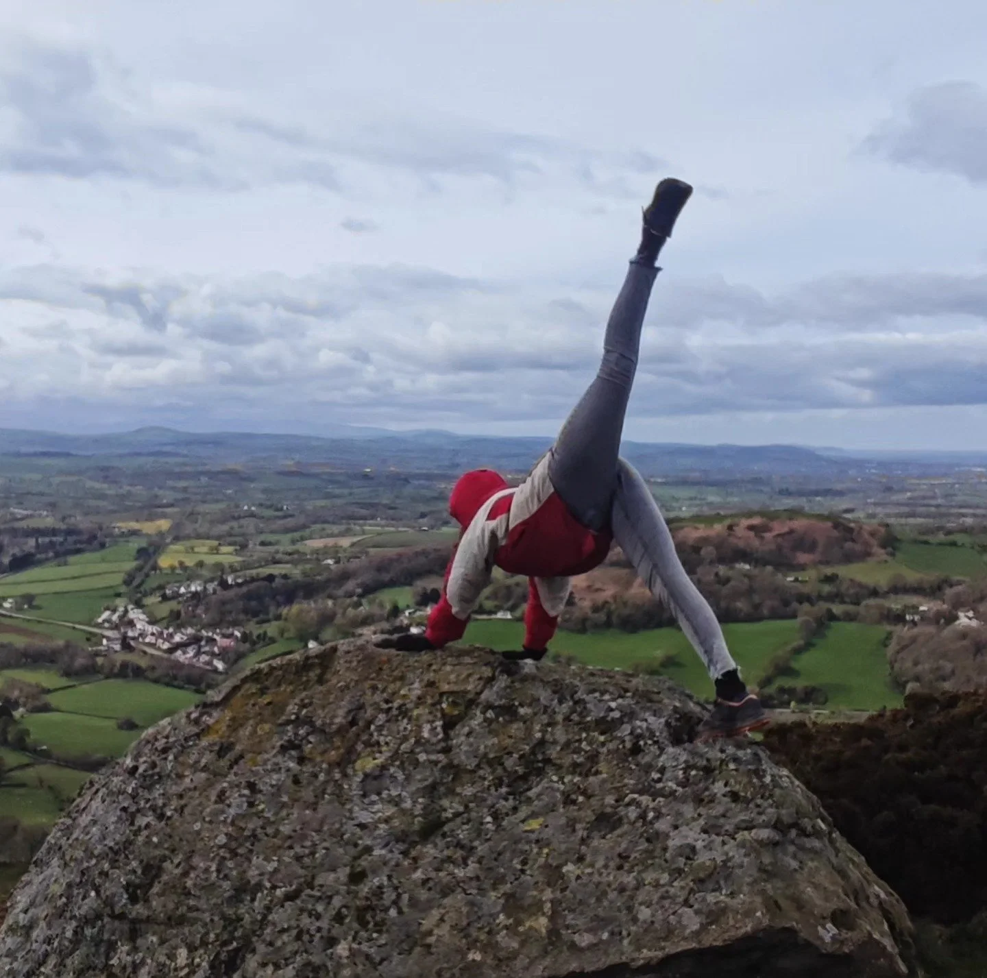 Stretching the legs hillside
#yogagirl 
#yogaisfun 
#yogaguide 
#yogainwales
#yogatherapeutics 
#yogaoutdoors
#yogastretch
#buildimmunity
#creategoodhealth
#outdooryoga
#