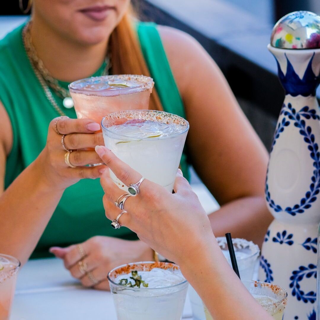 Tuesday calls for tequila.. preferably in a margarita🍹 

#happyhour #vancityhappyhour #supportlocal #buybc #yvreats #vancityeats #bcspirits #cocktails #yvrdrinks