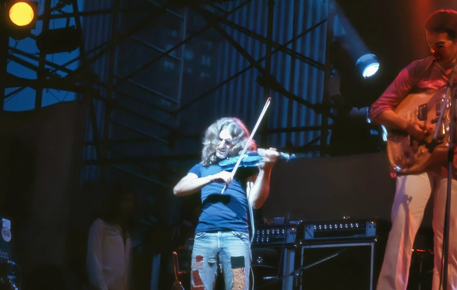 electric violinist.jpg