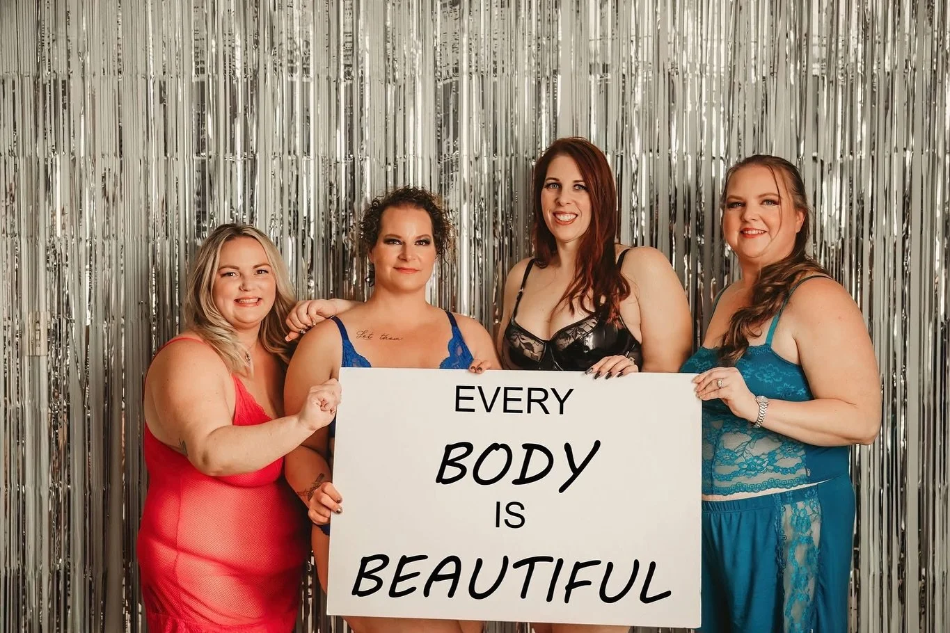 WOW I can’t believe nobody has signed up for our Curvy Boudoir event on October 18 with @babecave_studio !!!
This is SUCH an incredible and empowering event - not to mention, such an AFFORDABLE way to dip your cute little toes into the world o