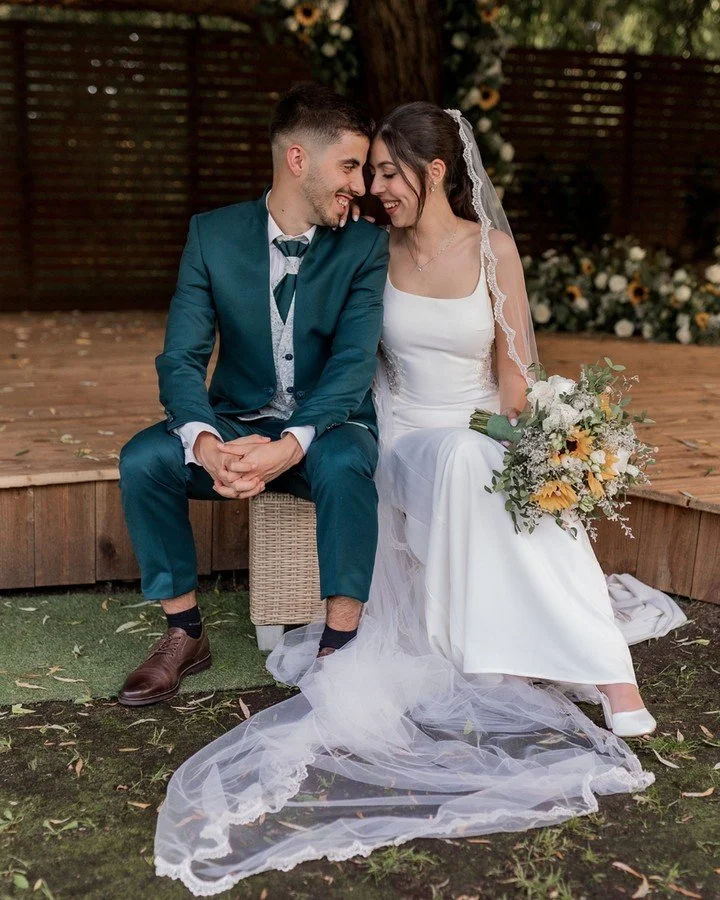 Estamos quase a come&ccedil;ar a nossa &eacute;poca de casamentos de 2026, mas ainda temos tanto para mostrar de 2025!! 
Foi um ano maravilhoso, sem d&uacute;vida! 🙏