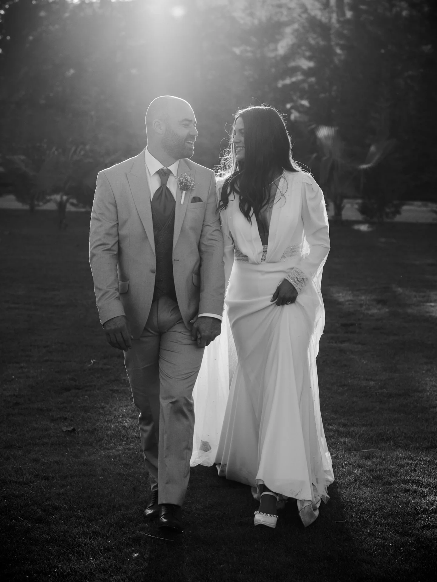 O primeiro do ano j&aacute; est&aacute; no forno a ser preparado e j&aacute; vimos tanta coisa boa por ali! Foi um casamento daqueles, com pessoas extraordin&aacute;rias, muito amor mas muita festa tamb&eacute;m! Se come&ccedil;&aacute;mos assim, nem