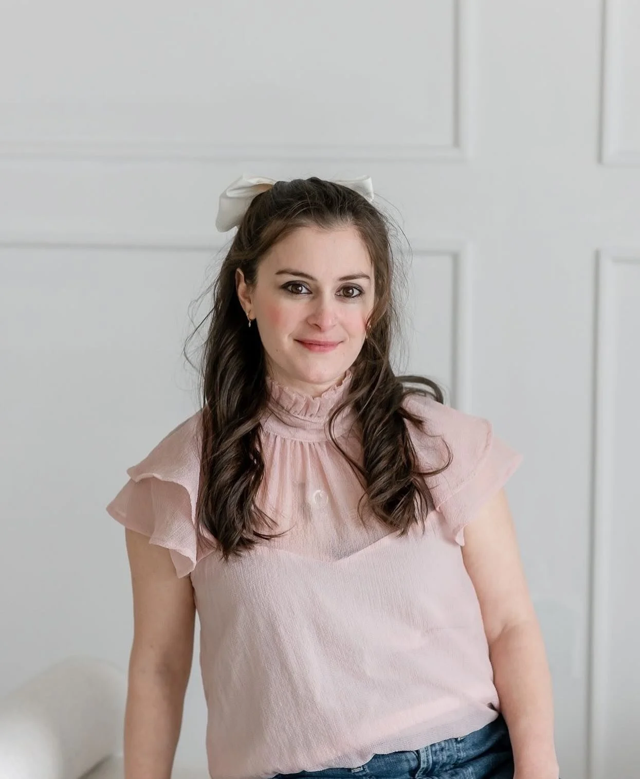 Time to show my face on here with a brand new headshot! (I won&rsquo;t say how old my profile picture is, but it was long overdue for some new ones...Thankful to @jordandenikephoto for capturing some new branding photos!). So hello! I&rsquo;m Santina