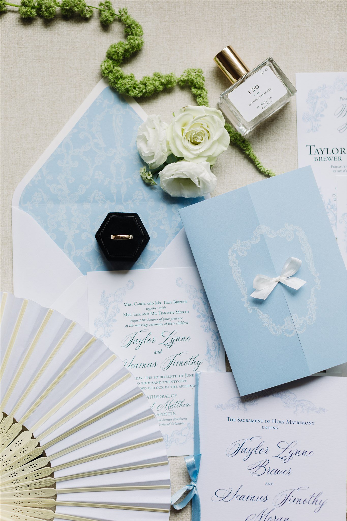Photo by Perttula Weddings