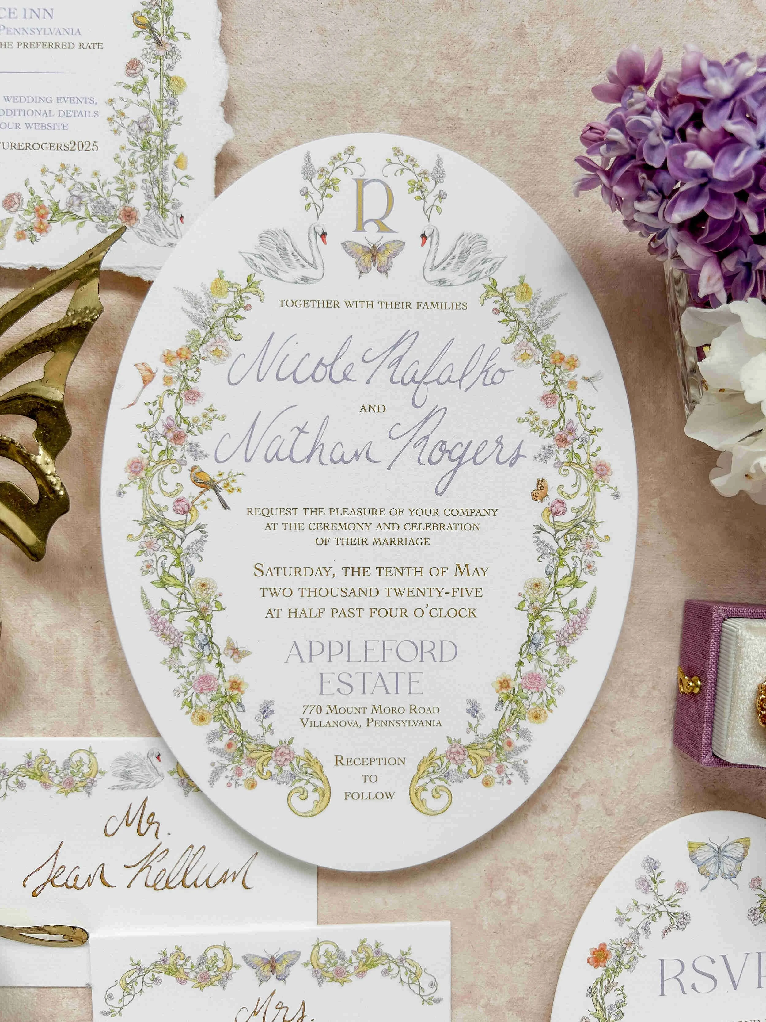 Oval-floral-wedding-invitation-2.jpg