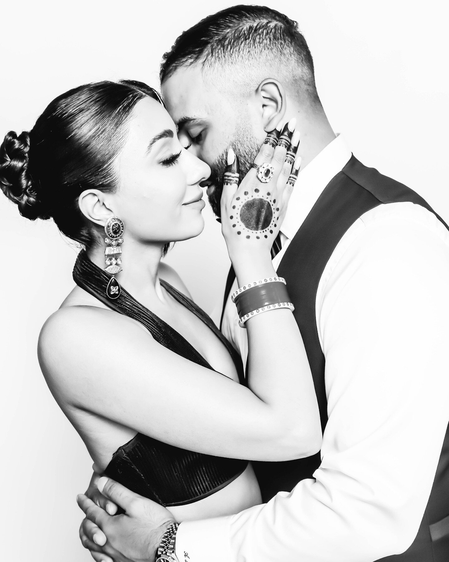 A lovely couple, two hearts beating as one, creating a symphony of love.
.
.
.
#VoguePortraits #blackandwhitephotography #weddingideas #vancity #bcphotographer #vancouverengagement #vancouverweddingphotographer #portraitphotography #indianbride #boll