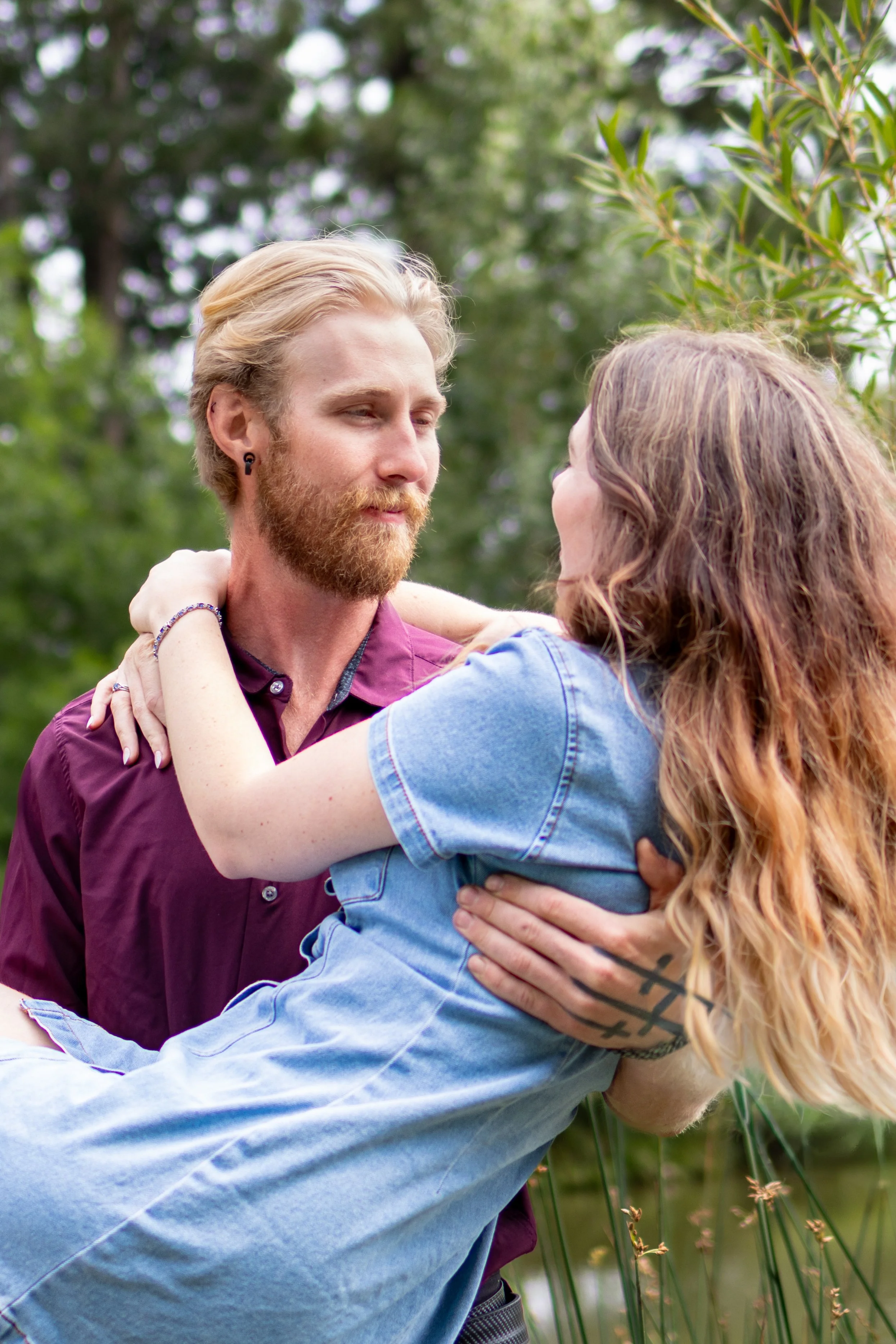 Engagement Pictures in Cheyenne, WY
Romantic Engagement Photography in Cheyenne, Wyoming
As a Cheyenne engagement photographer, I work with couples to create meaningful images in locations that fit your style. From wide-open Wyoming landscapes to cha