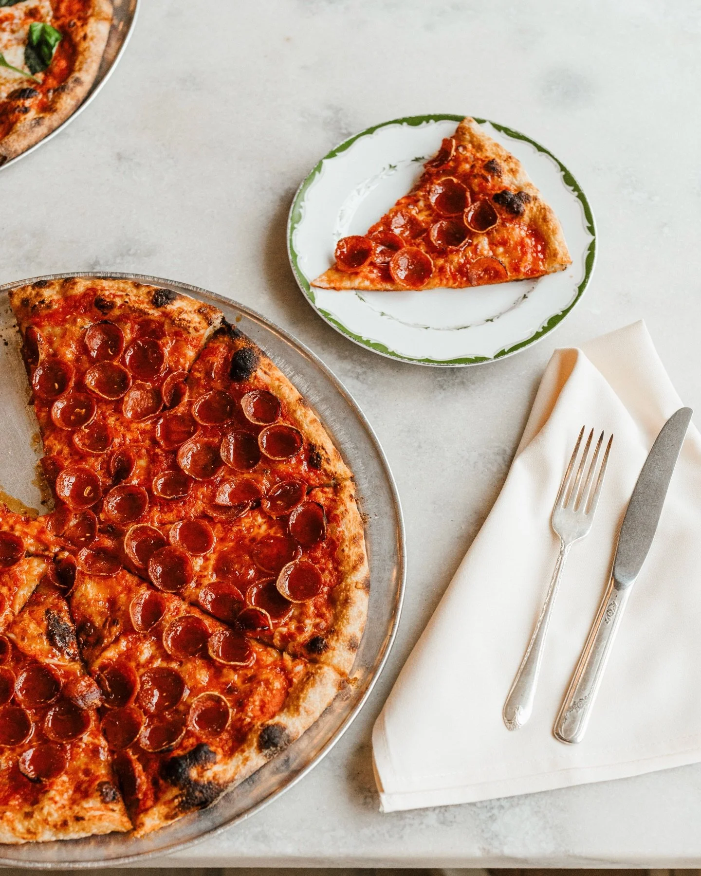 pizza is always a good idea ;)

got a case of the mondays? we've got a quick cure!🍕

stop in a grab some of your favorite items off the winter menu before we switch for spring🌷