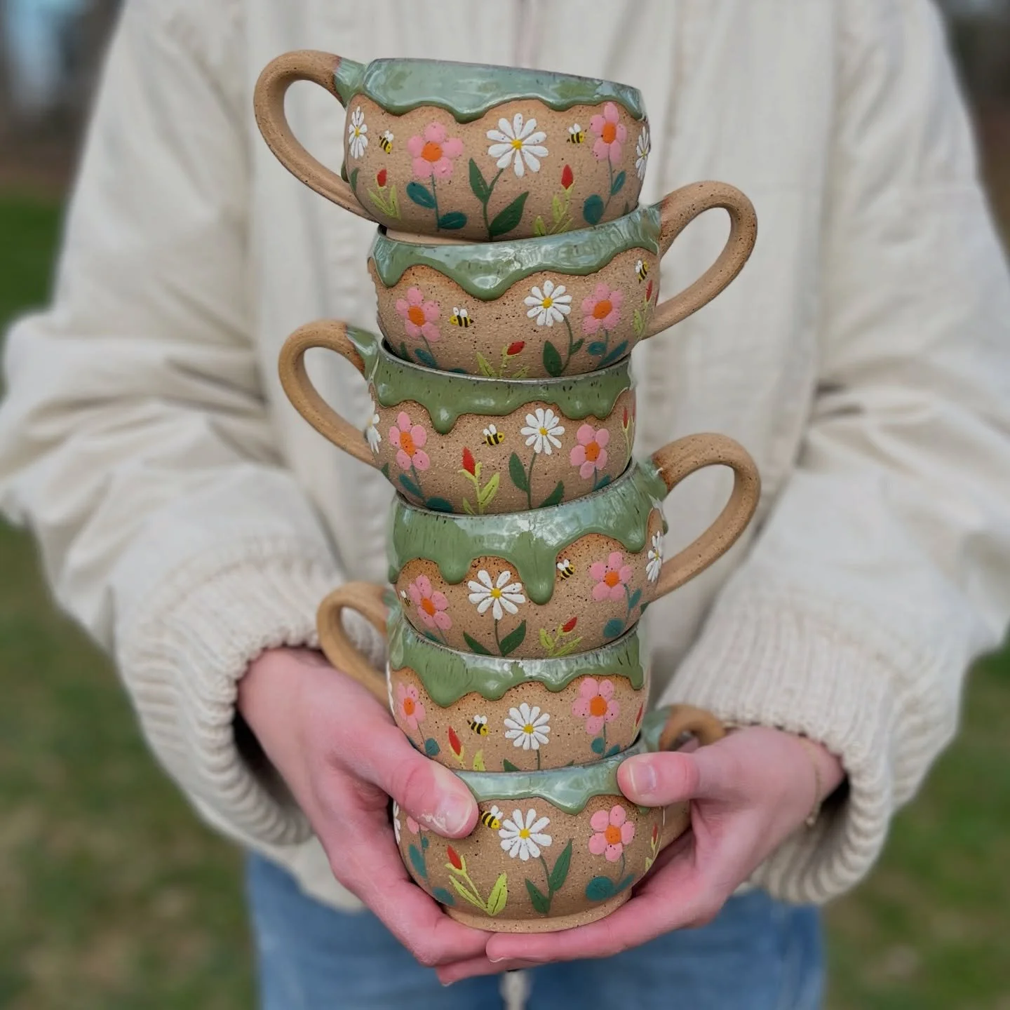 Your mom wants a garden mug for Mother&rsquo;s Day!!! 
It&rsquo;s nice to have designs that I can make multiples of without breaking my brain. I love the round shape of these mugs, with the big green drips over a raw clay body. Although these have a 