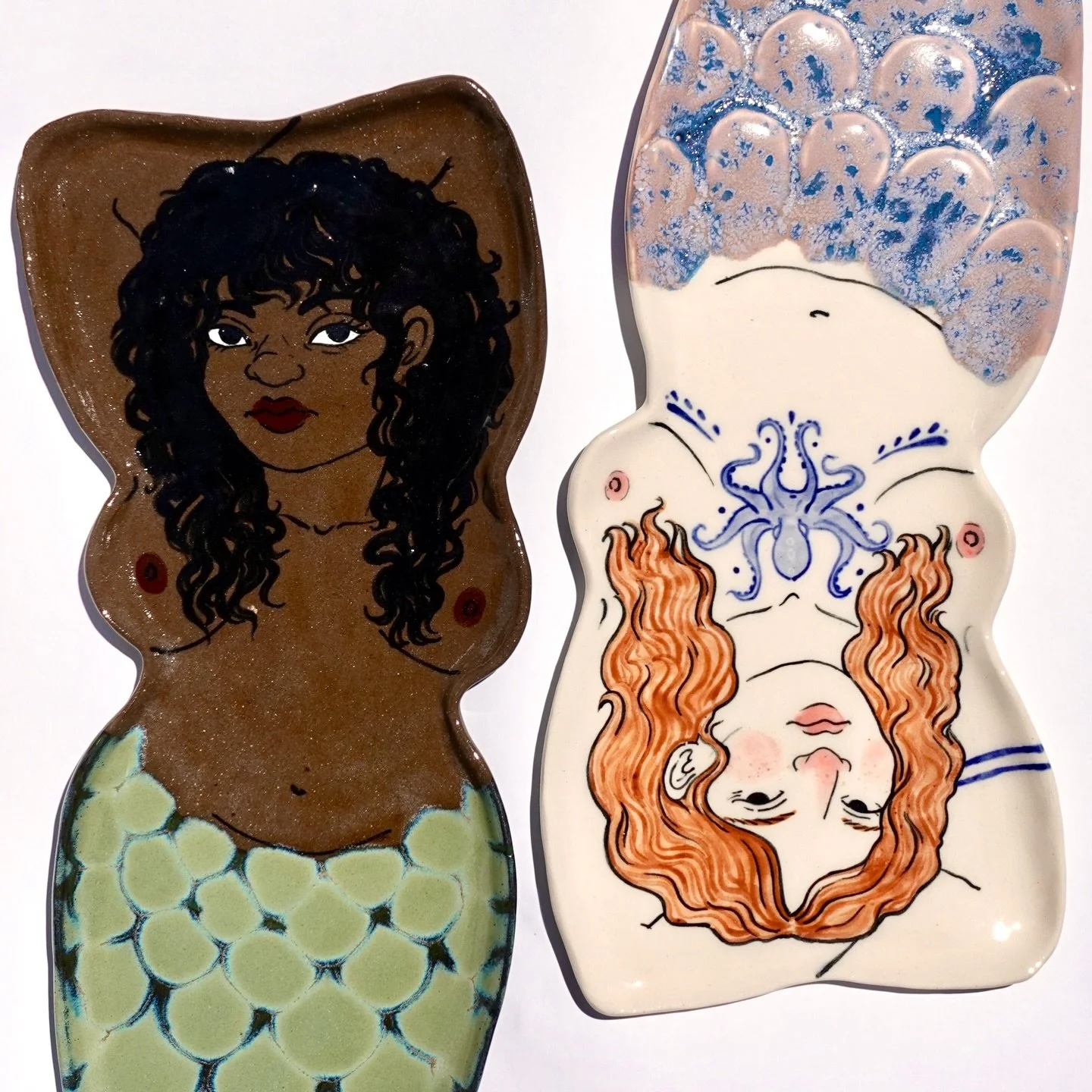 Hot mermaid spoon rest duo
I&rsquo;ve made lots of merdaddy spoon rests in the past couple years and I thought it was about time the gals got a turn! The redhead&rsquo;s tail is my first time experimenting with Mayco&rsquo;s Purple Aster glaze over t