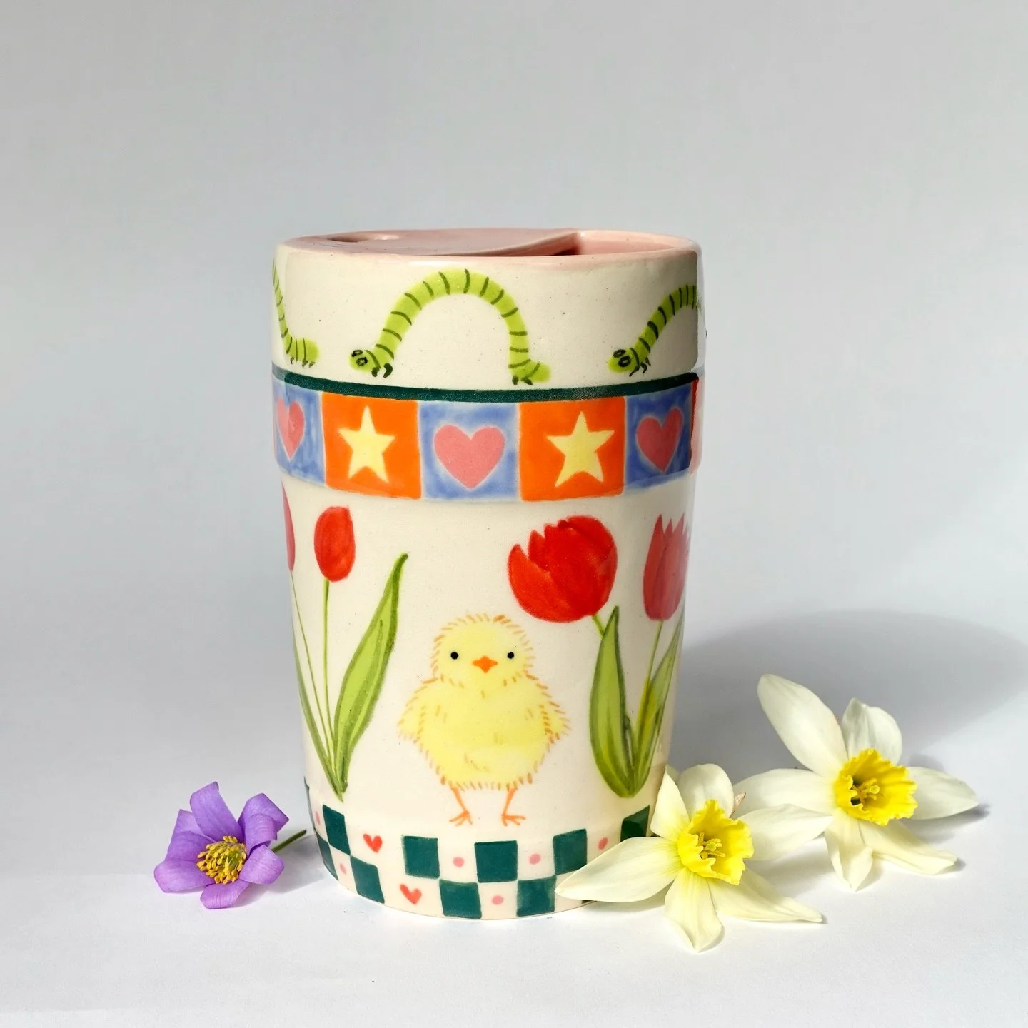 I made way more travel mugs last month and then only had time to underglaze this one whoops
That makes her extra special! Find her in the ✨drop✨, Patreon early access Wednesday night at 6 pm eastern 
.
.
.
#handmadeceramics #cuteceramics #underglazep