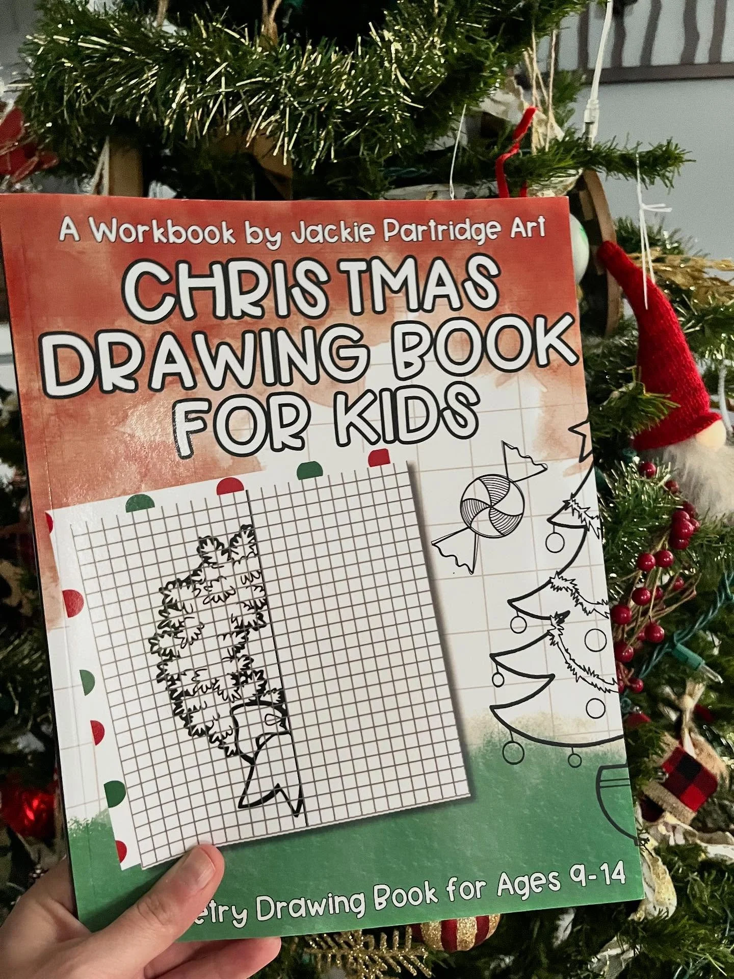 Something for your preteen for under the tree or in their stocking❄️❄️

Available on Amazon 

Comment BOOK and I&rsquo;ll send you the link 🔗

This Christmas drawing book is full of practical drawing pages to help your child improve their drawing sk