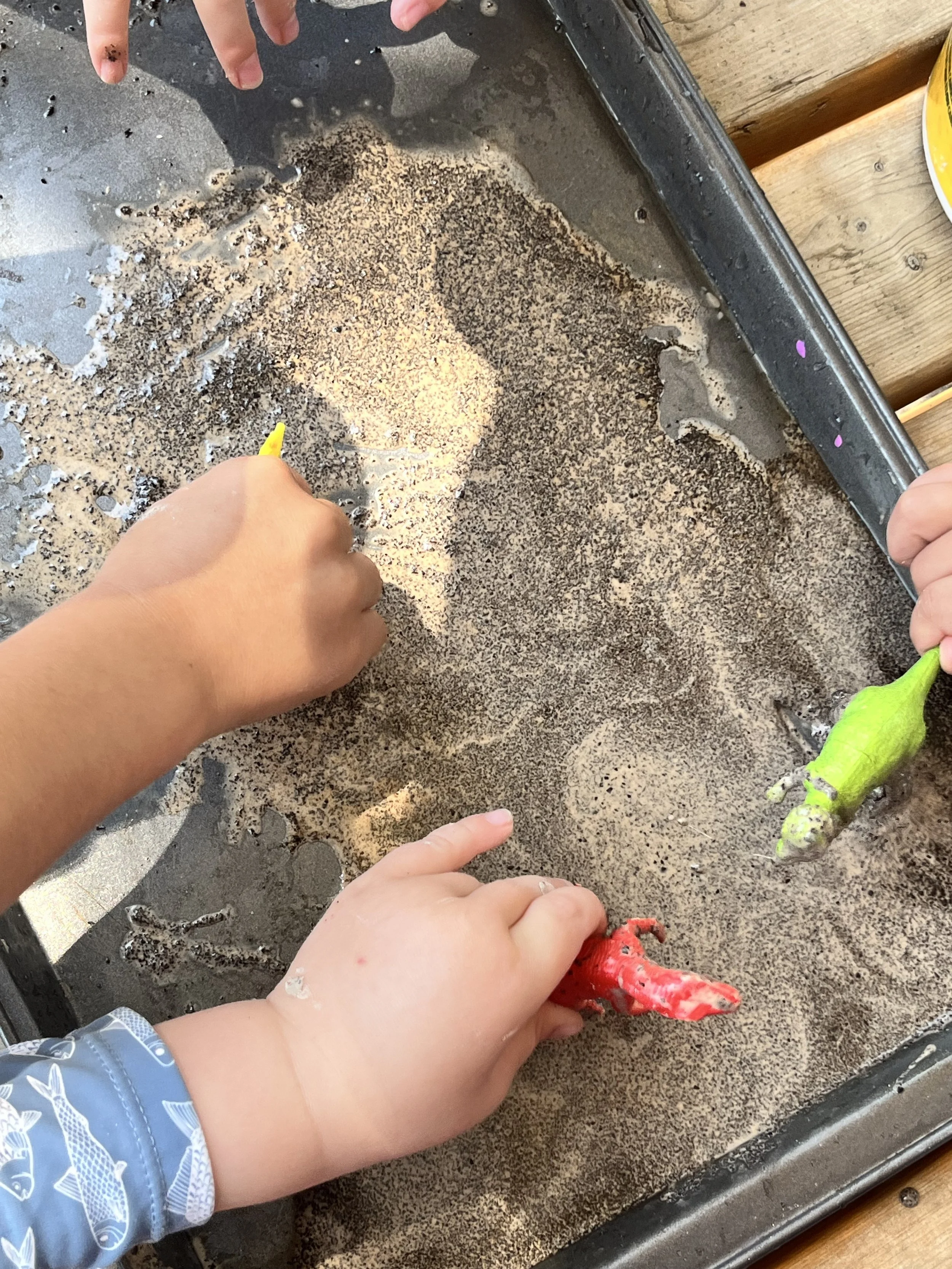 summer art project for preschool dinosaur mud