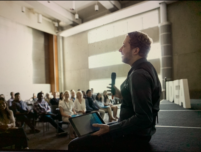 hand-drawn empty pill bottle icon