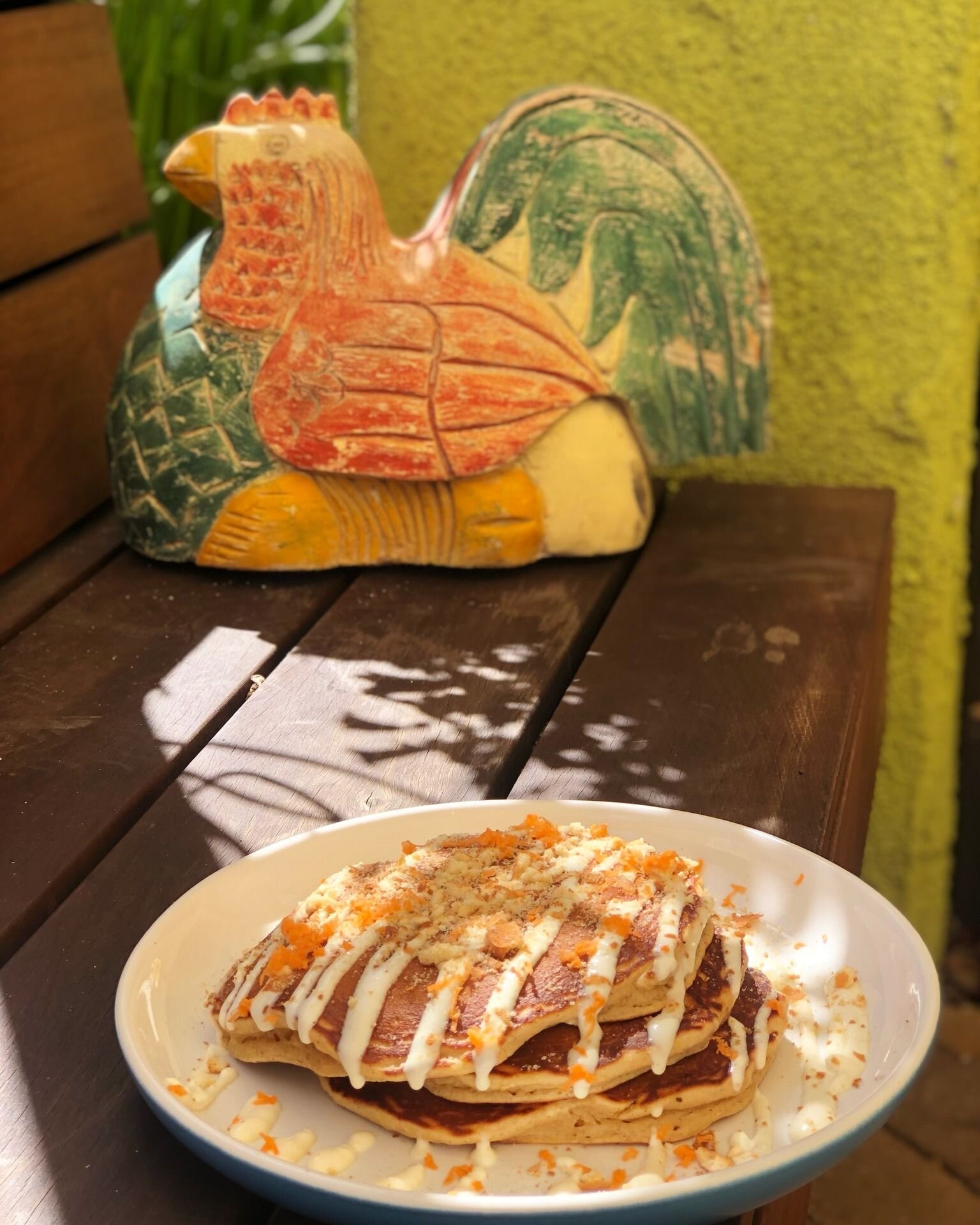 This weekend we are featuring our delicious Carrot Cake Pancakes with a fresh pineapple carrot juice. Soooo good! 
#lebuzzcaffe