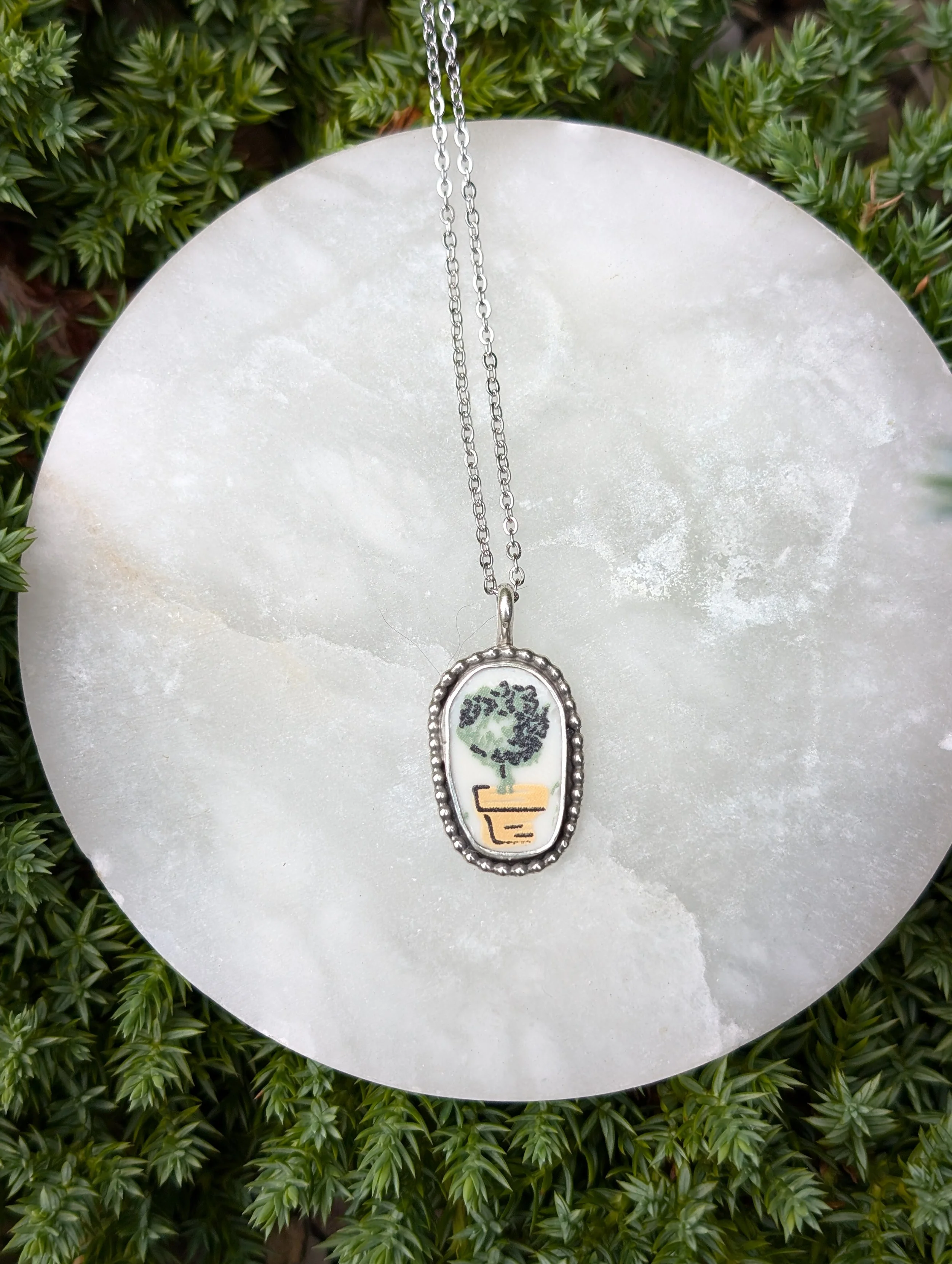 Garden Home Corelle Necklace (topiary)