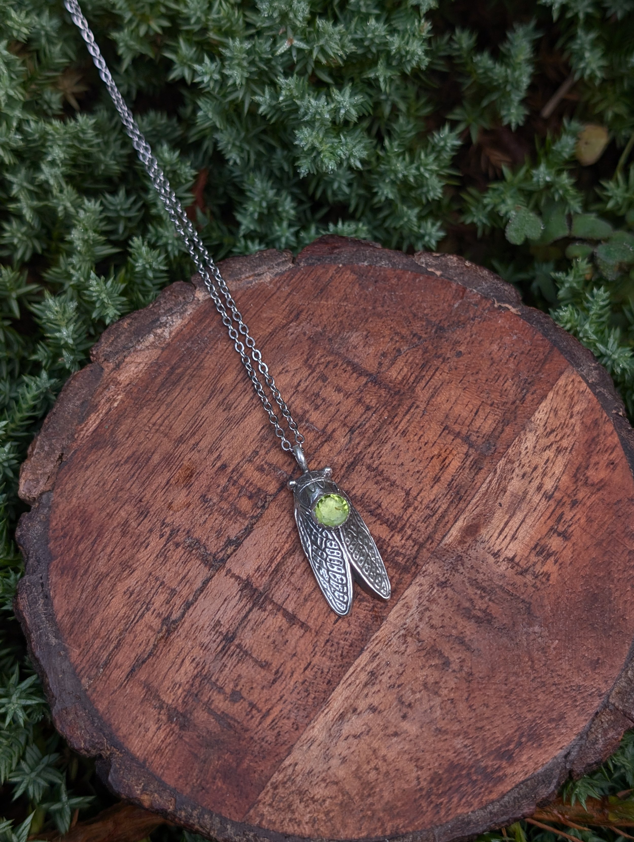 Cicada & Peridot Necklace