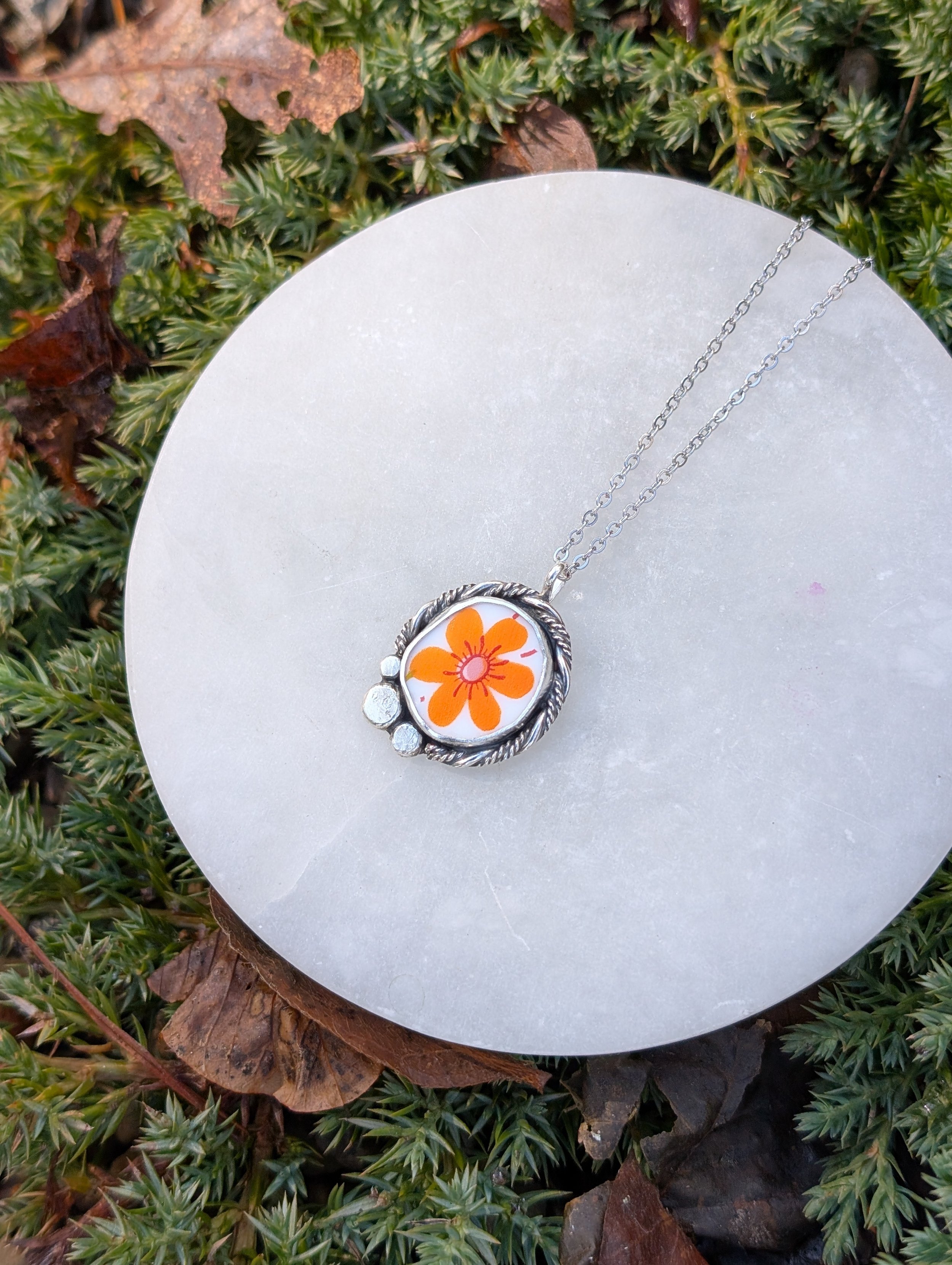 Arcopal Vintage Floral Necklace (Orange Flower)