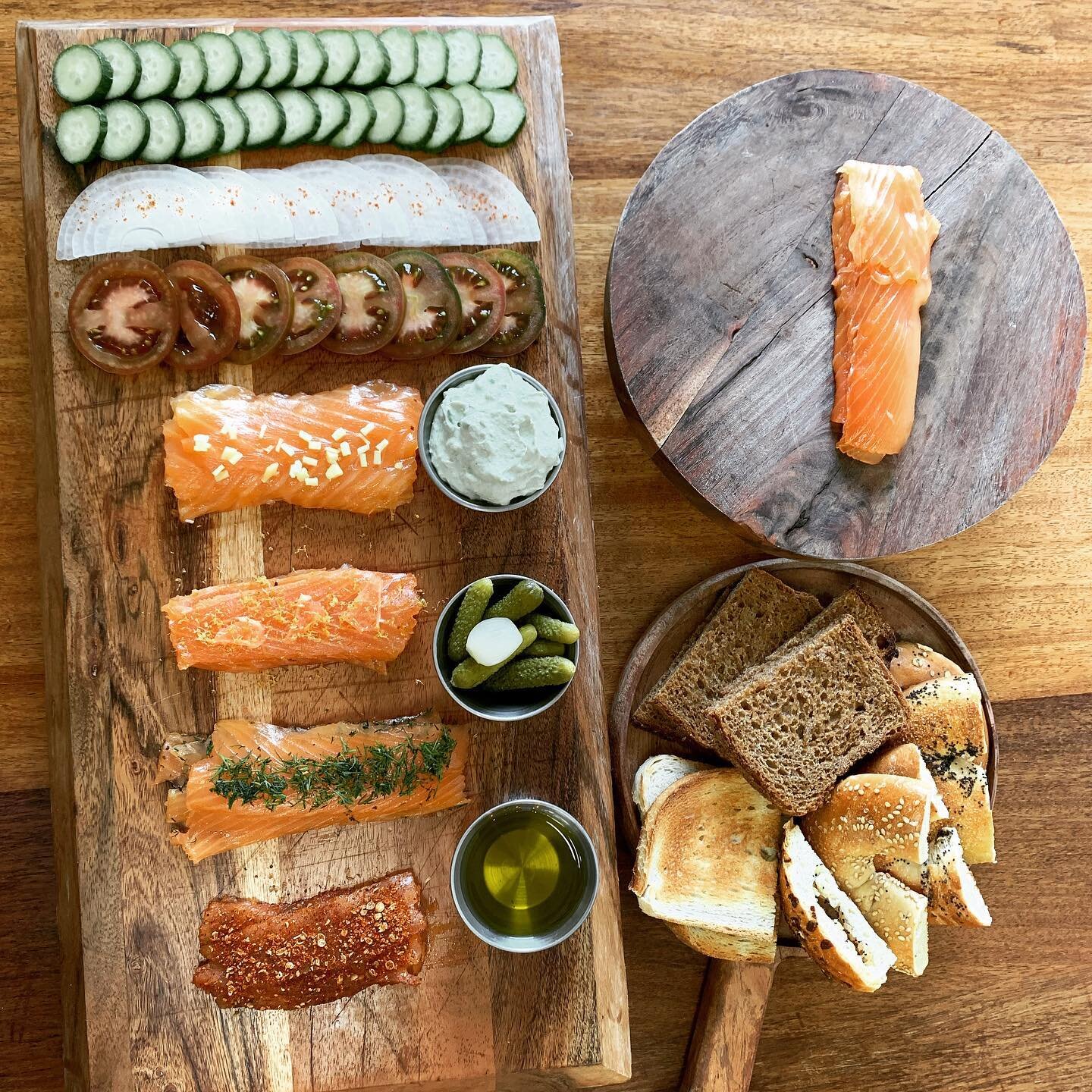 Now available at Greenwich &amp; Delancey, the Lox Five Ways! Enjoy a shareable sampling of our five distinctive lox selections!

As made famous by @loxbydavidteyf 

.
.
.

#kosherfood #kosherfoodie #kosherrestaurant #GD #greenwichanddelancey #kosher