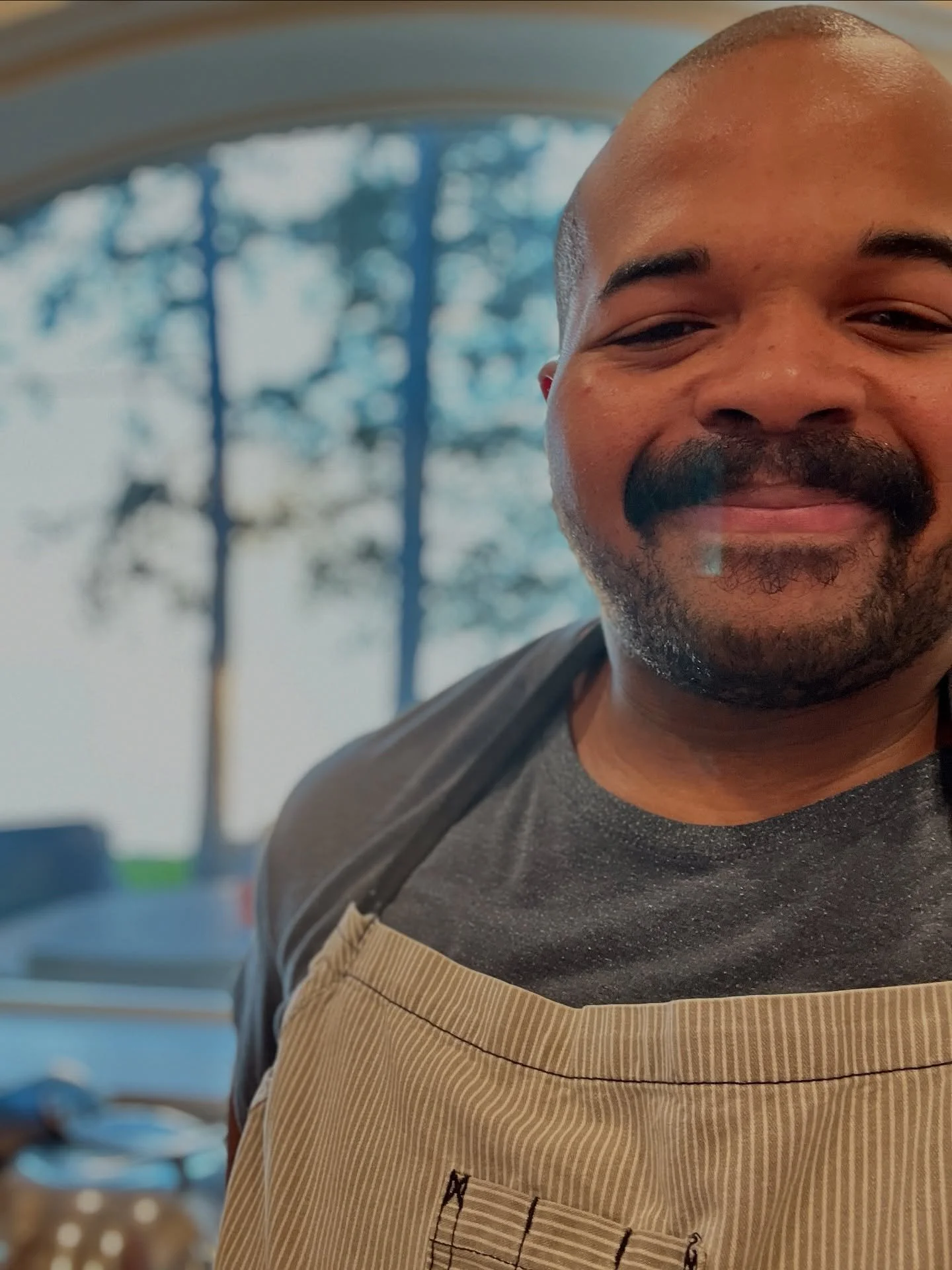 My 30th birthday was wholesome to my soul. I was grateful to wake up, see my loved ones, go get some free birthday goodies, and then cater an excellent service to a great group of folks at another grand hilltop @bluefishvacations venue overlooking th