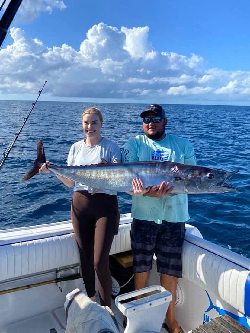 The girls got &lsquo;em on New Year&rsquo;s Day with Capt. Stefan Musa! 🎆 Aliyah on the #sailfish before a safe release, and Lisa on the#Wahoos. 💪🏽 

📸: @in2deepchartersbelize