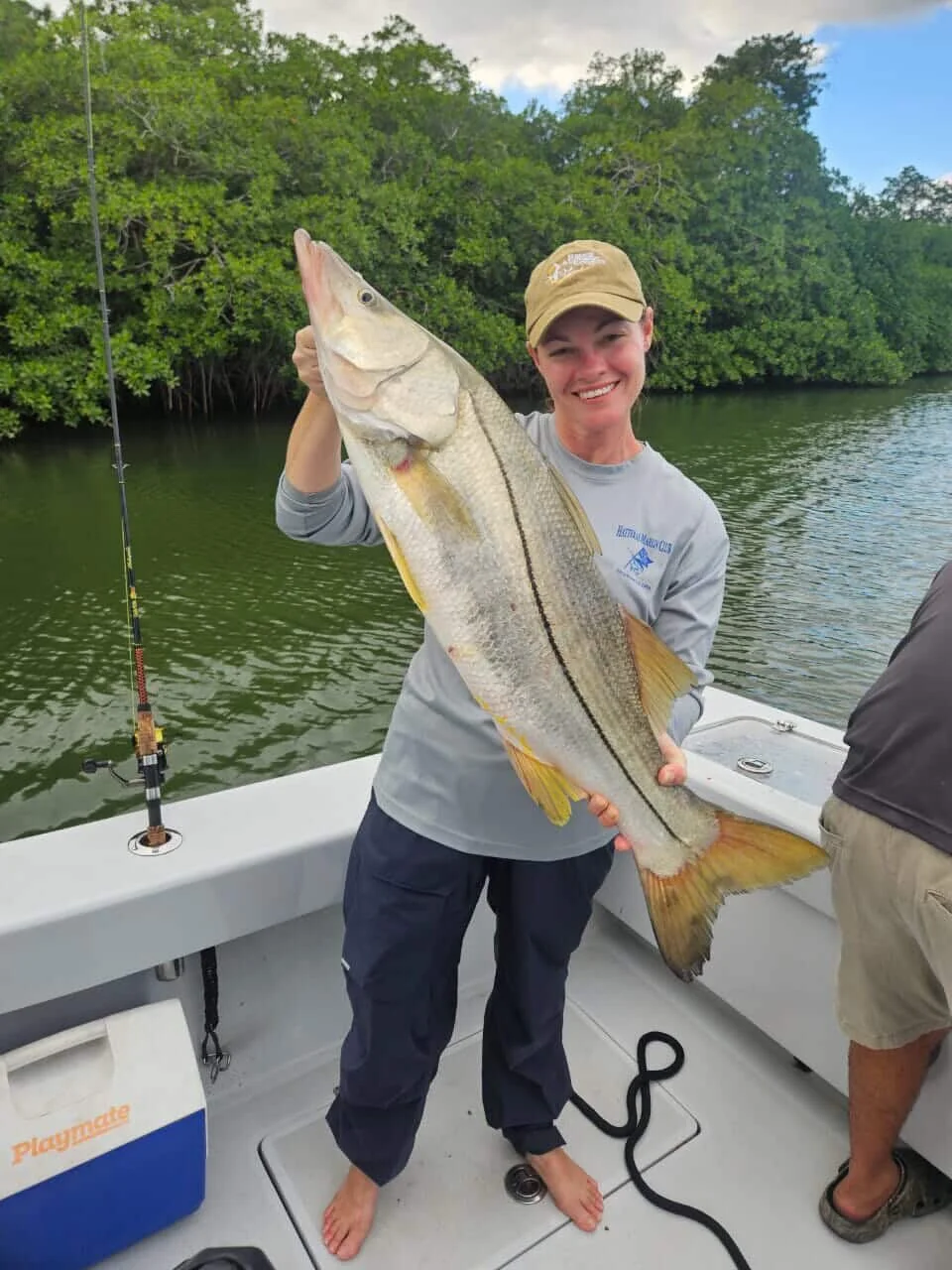 Capt. Stu Doley put his wife Molly on for a fun fight between the two with a little inshore action in #ToroLoco &mdash; for two species intent on getting back into the rocks and crevices they came from. 🪨 

The snook stays [for good eats] but, they 