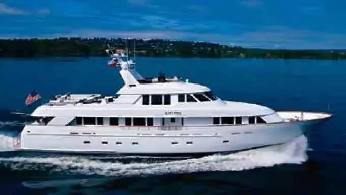 M/Y Beija Flor. 124' (38 m) Delta. Captain, Jun–Dec 2016.