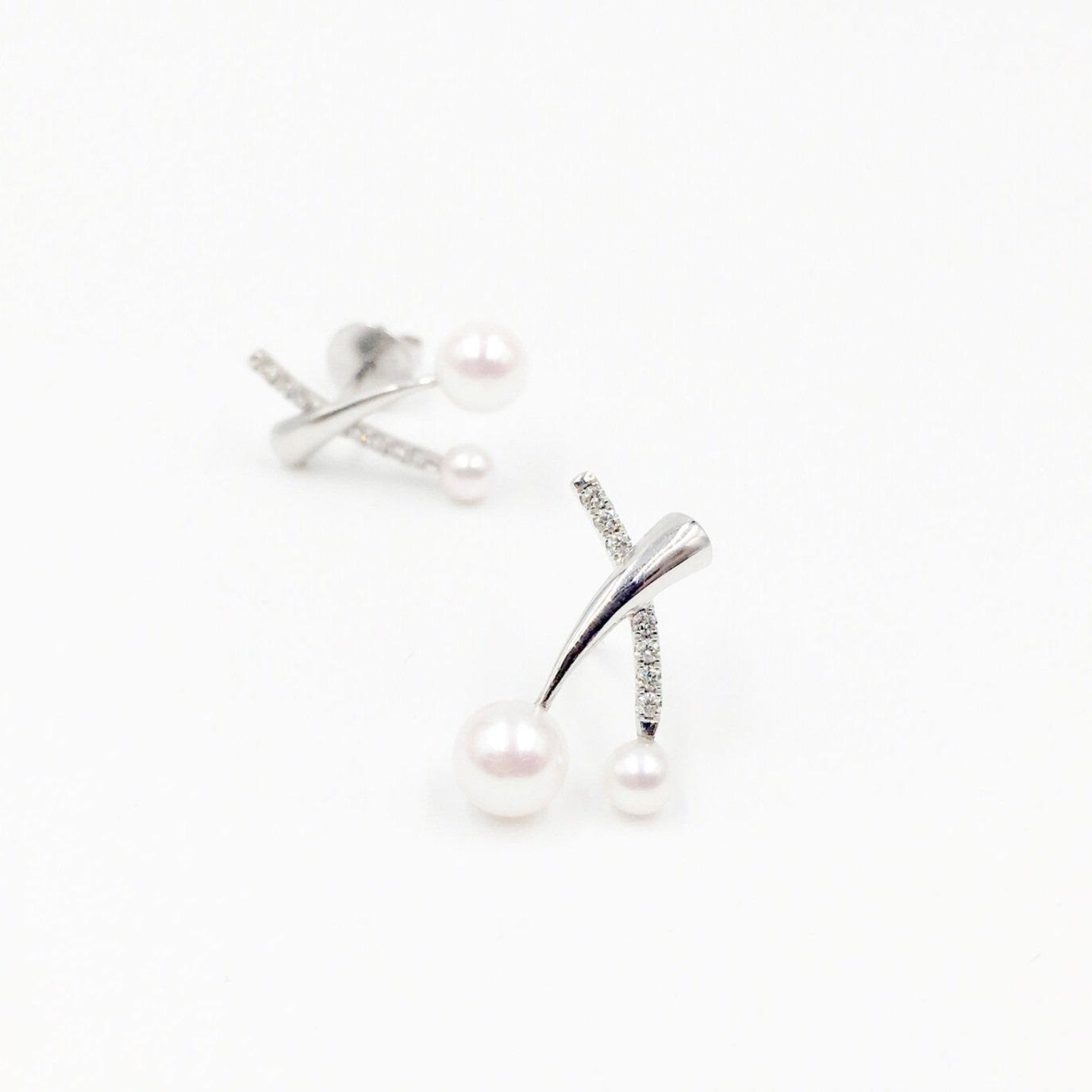Two Pearls with Diamonds Earrings - Anna Machado Jewelry NY - Linhas Collection