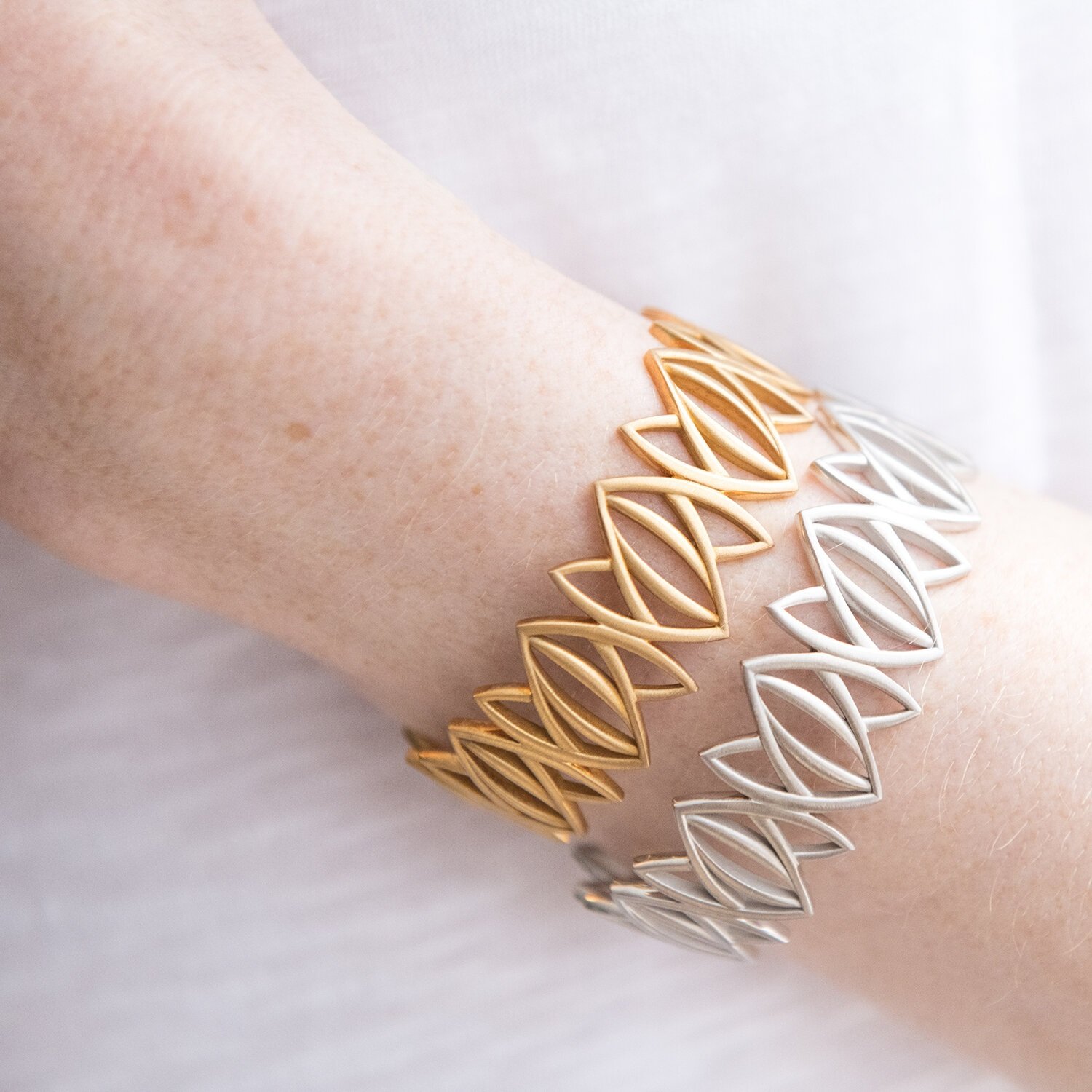 Gold Leaves Folhas Bracelet - Anna Machado Jewelry Design NY - Folhas Collection
