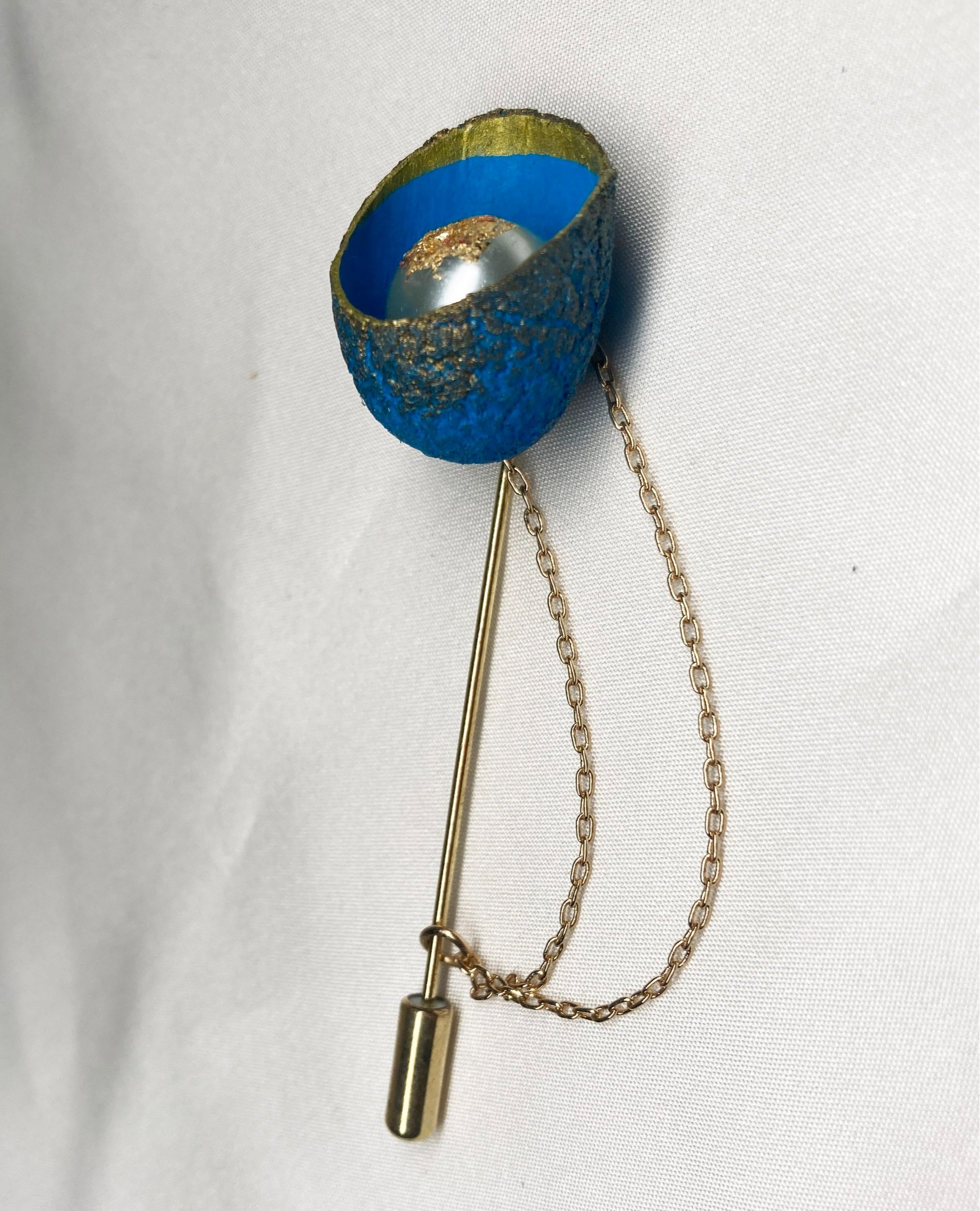 Turquoise+with+pearl+pin+1.jpg