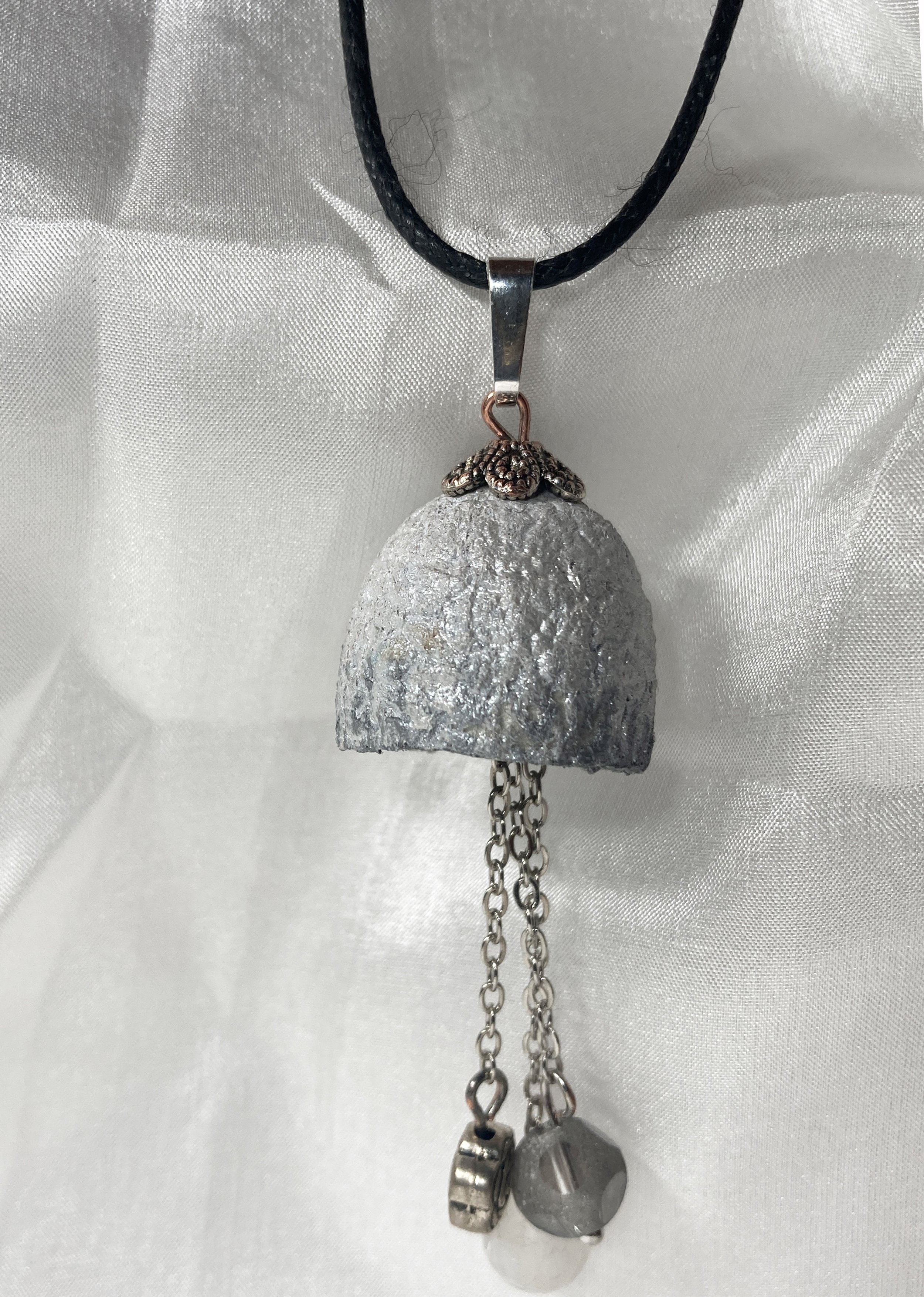 Silver with 3 beads 2.jpg