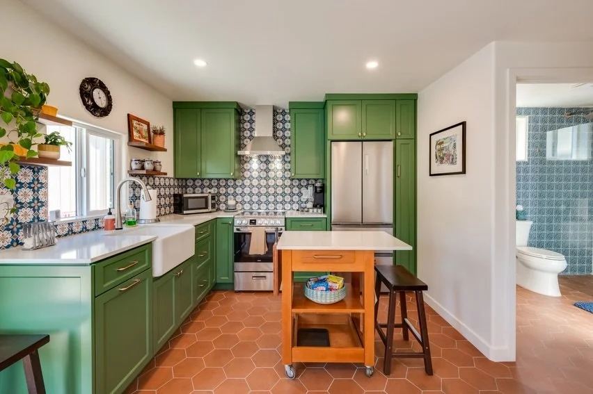 ✨ Private Luxury Casita for Rent &ndash; Chula Vista ✨

$2,750/month | Available 12/1/25
1 Bed | 1 Bath | 450 Sq Ft

Welcome to your own private oasis at 667 Del Mar Ave 🌴
This brand-new, fully furnished detached casita offers luxury, privacy, and c