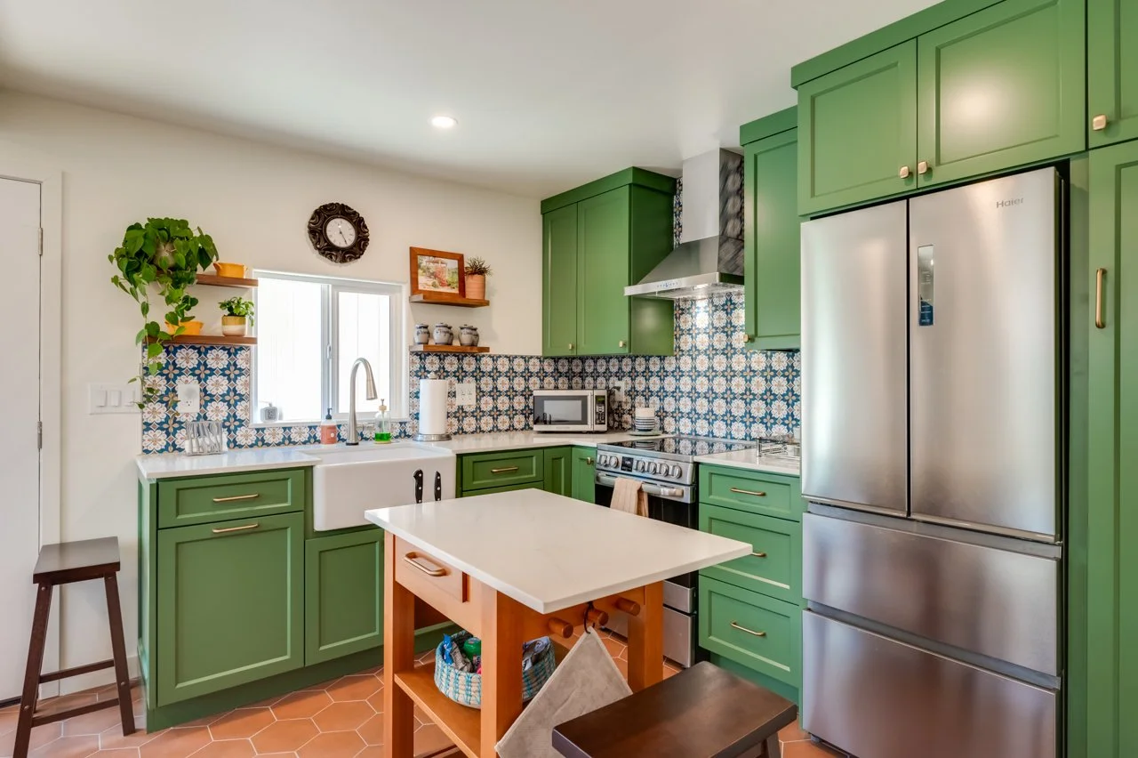 Private Luxury Casita for Rent - Chula Vista 

$2,750/month | Available 12/1/25

1 Bed | 1 Bath | 450 Sq Ft

Welcome to your own private oasis at 667 Del Mar Ave T This brand-new, fully furnished detached casita offers luxury, privacy, and convenienc